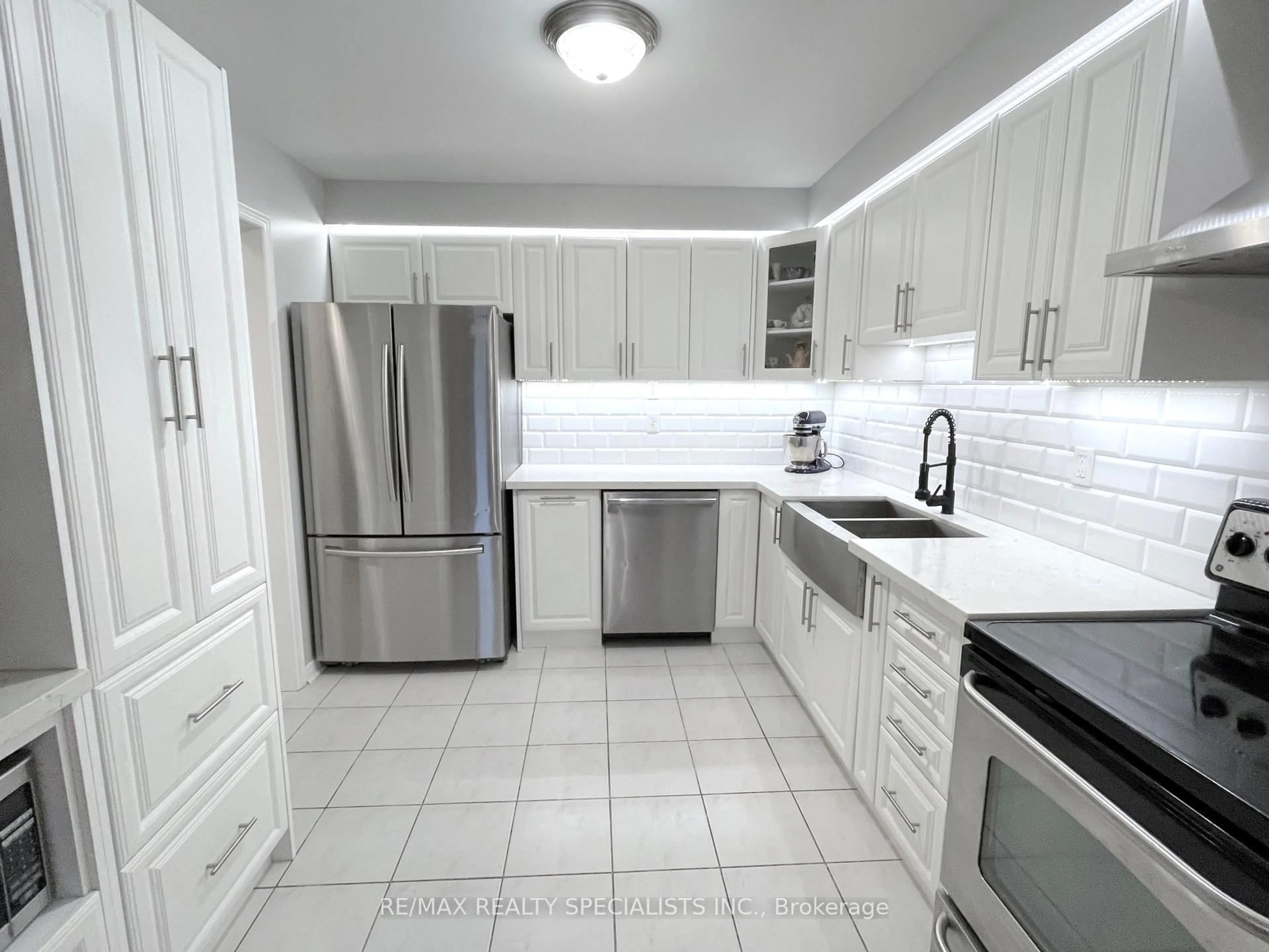 Unknown for 1726 Creek Way, Burlington Ontario L7L 6R3