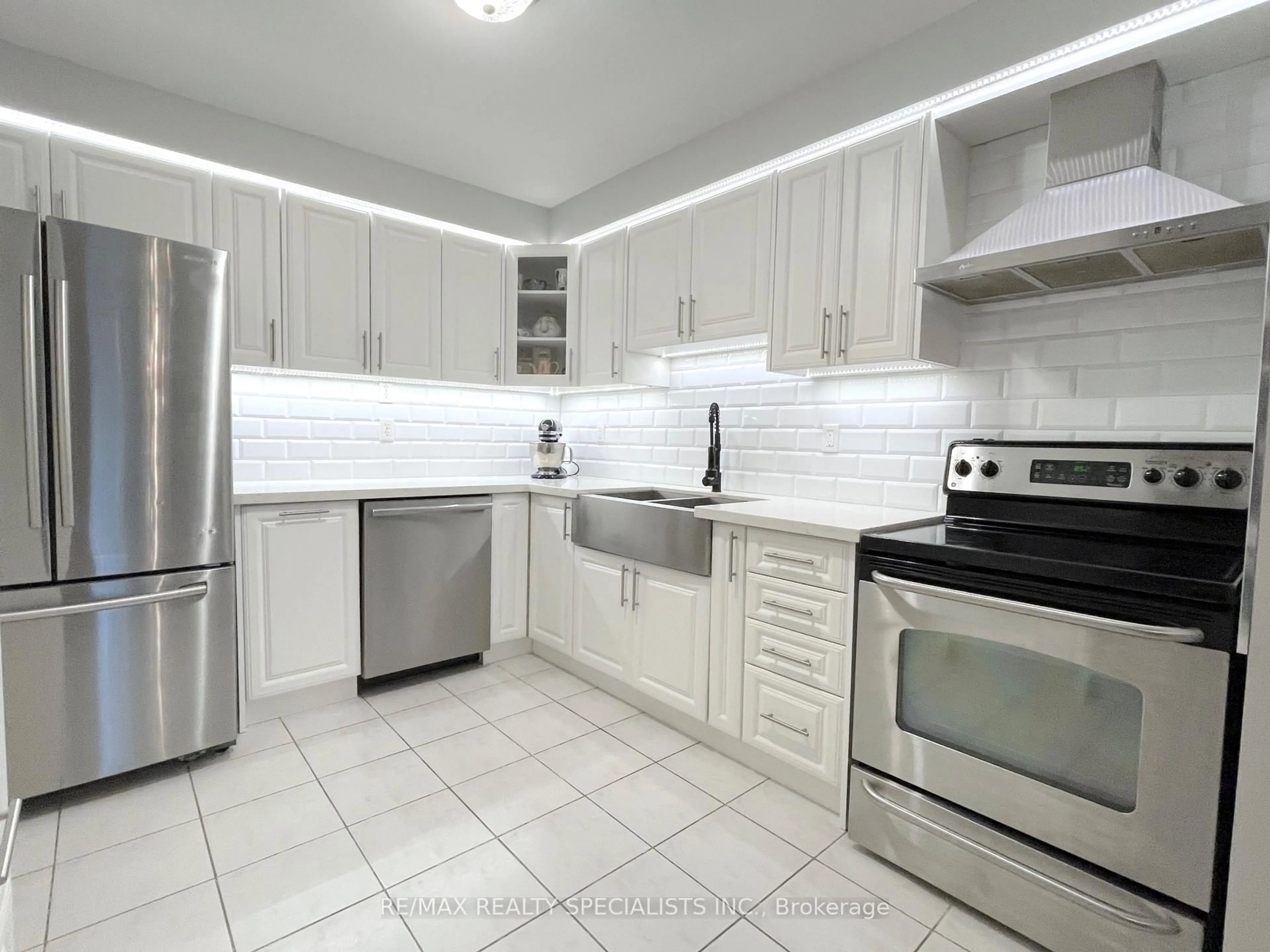 Unknown for 1726 Creek Way, Burlington Ontario L7L 6R3