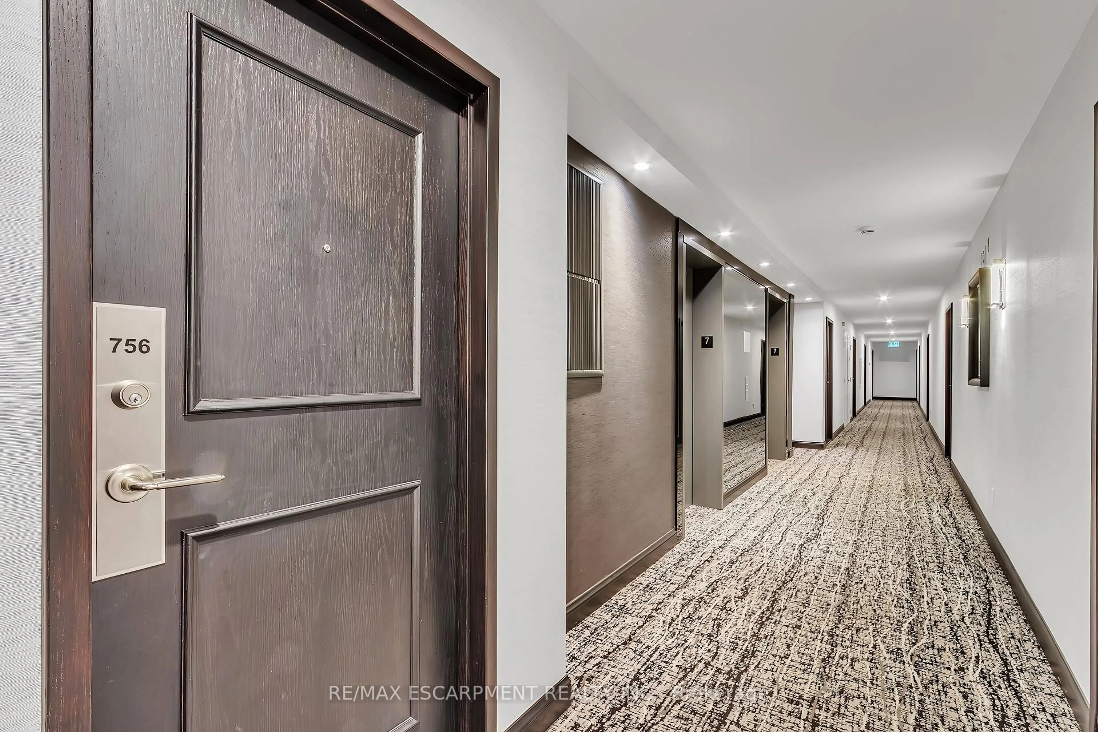 Indoor foyer for 24 Southport St #756, Toronto Ontario M6S 4Z1