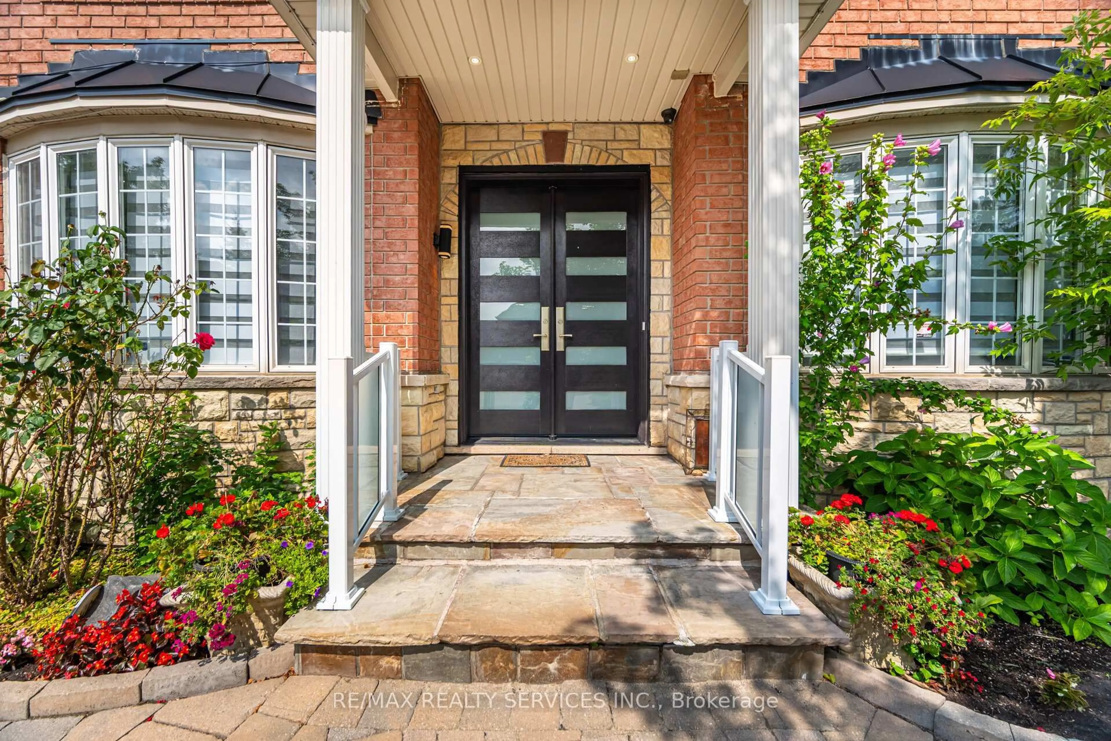 Unknown for 19 Richland Cres, Brampton Ontario L6P 1M8