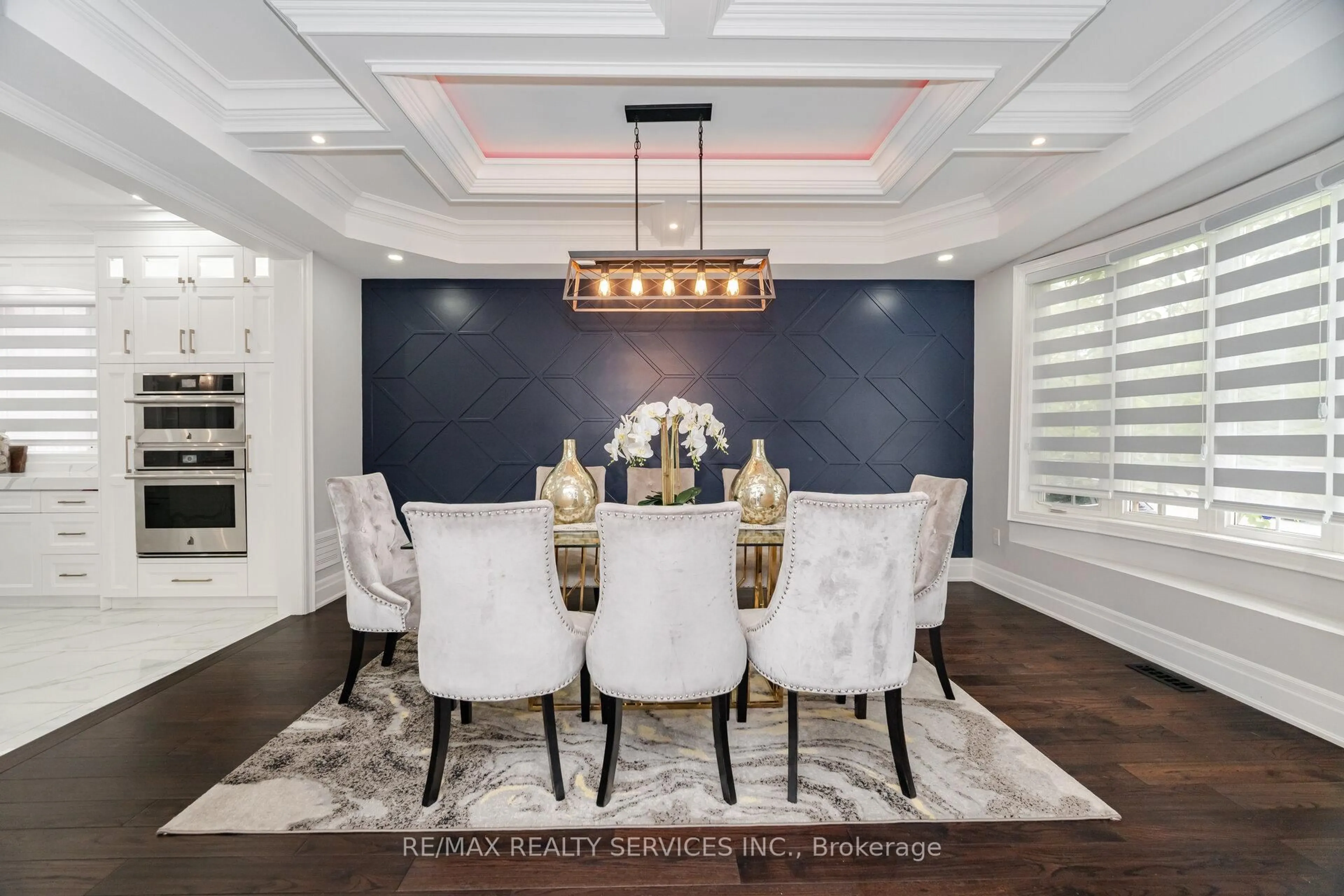 Dining room, unknown for 19 Richland Cres, Brampton Ontario L6P 1M8