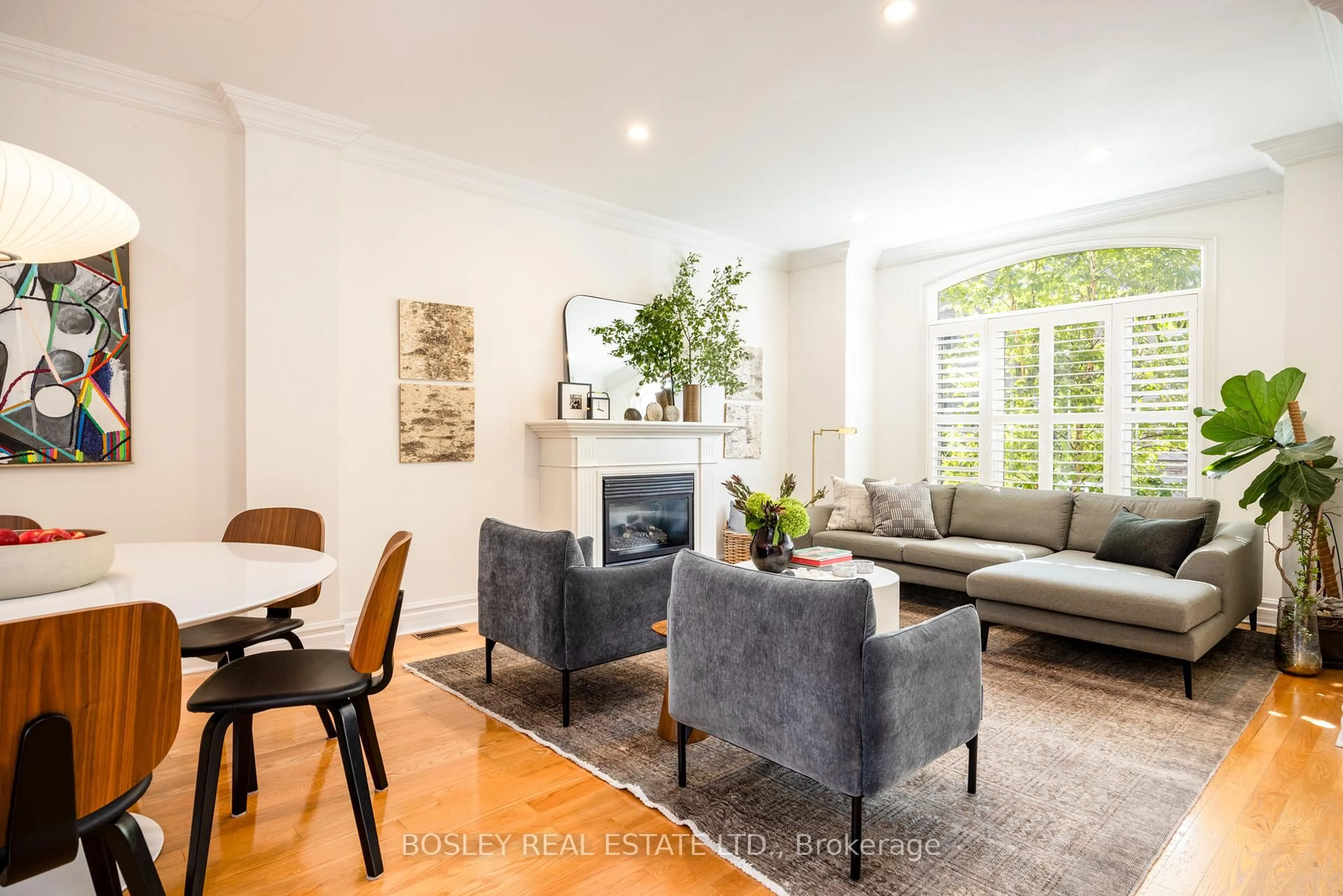 Living room with furniture, unknown for 5 Lukow Terr, Toronto Ontario M6R 3B7