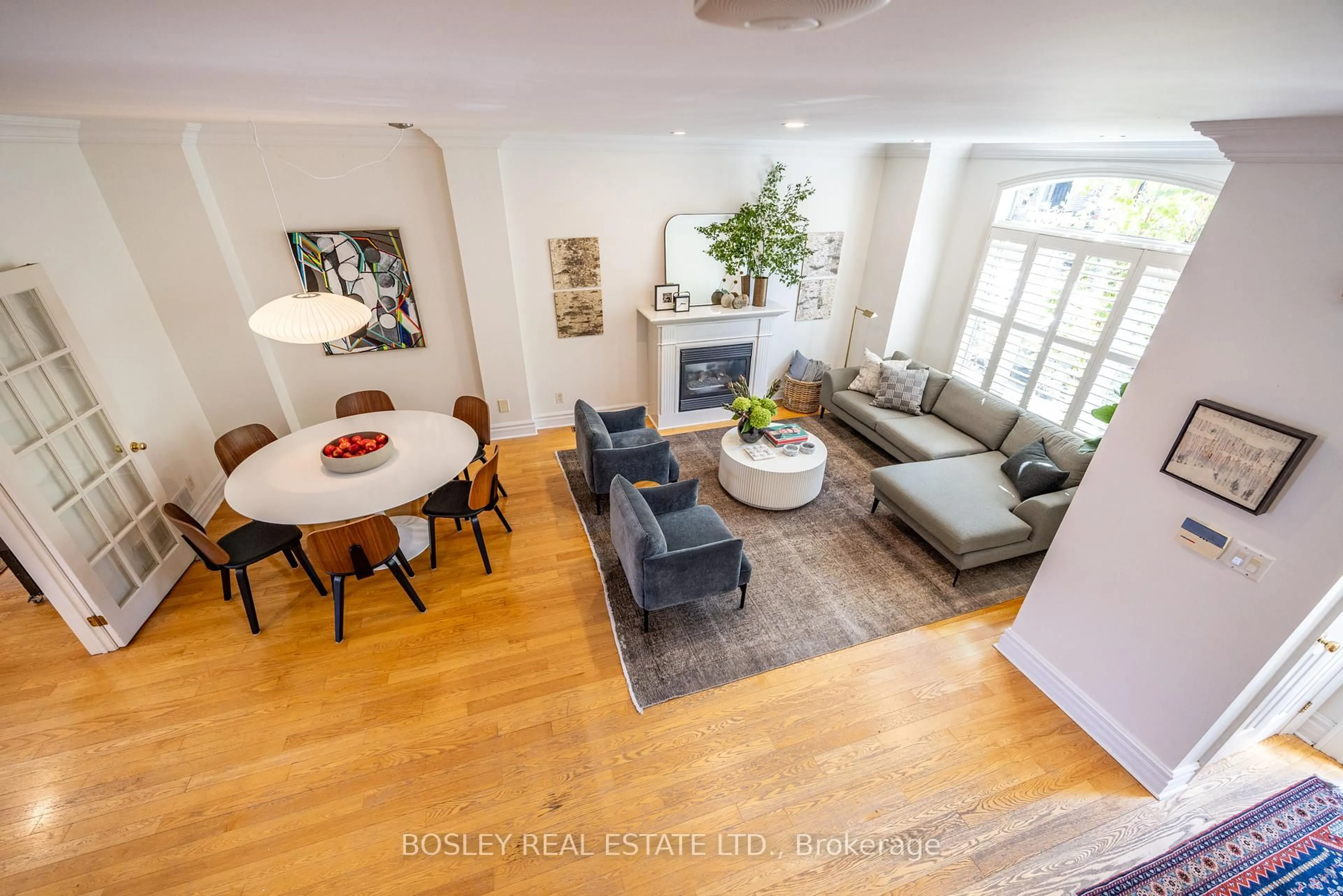 Living room with furniture, unknown for 5 Lukow Terr, Toronto Ontario M6R 3B7