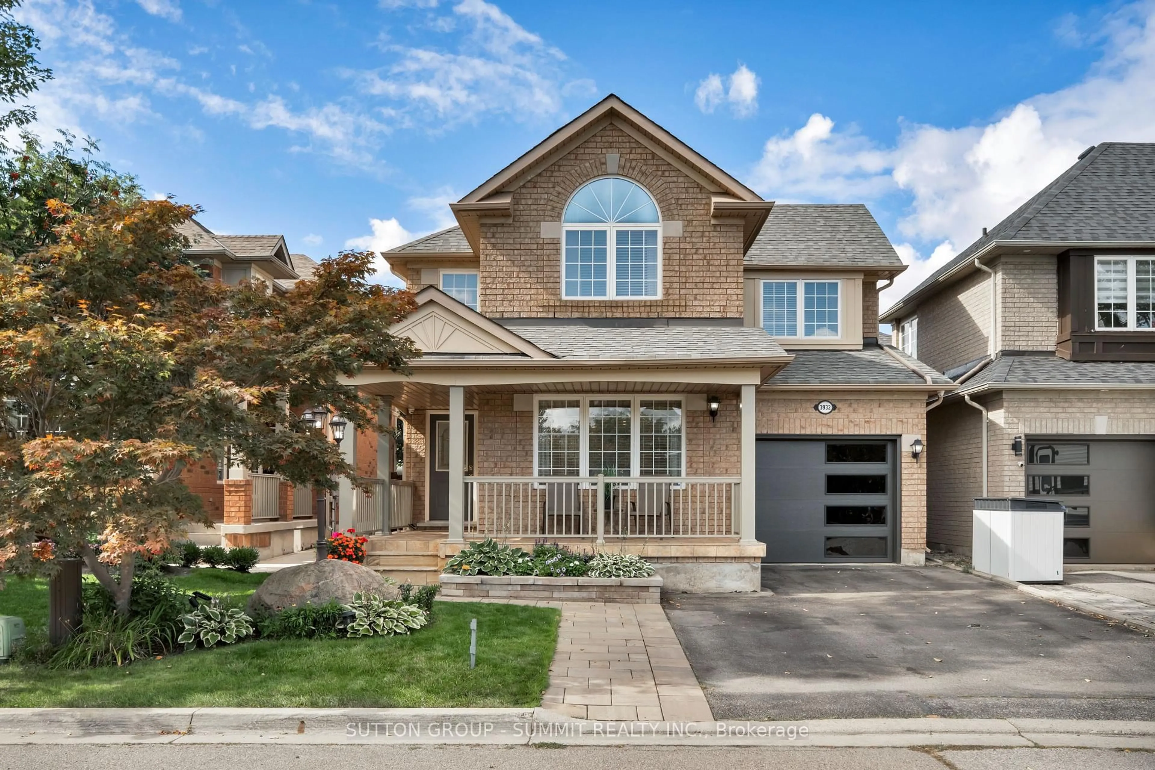 Home with brick exterior material, street for 3932 Regatta Crt, Mississauga Ontario L5M 6L9