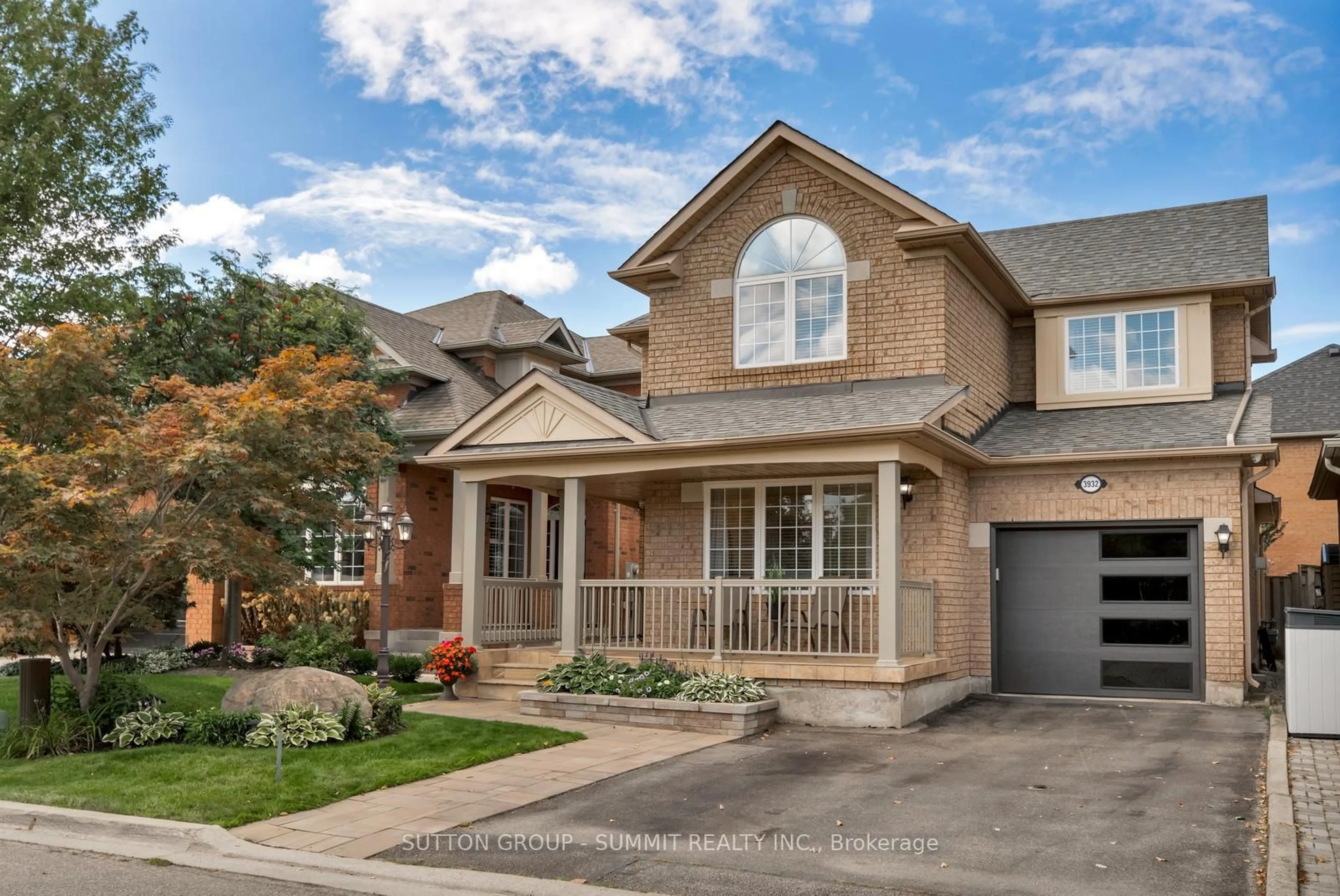 Home with brick exterior material, street for 3932 Regatta Crt, Mississauga Ontario L5M 6L9