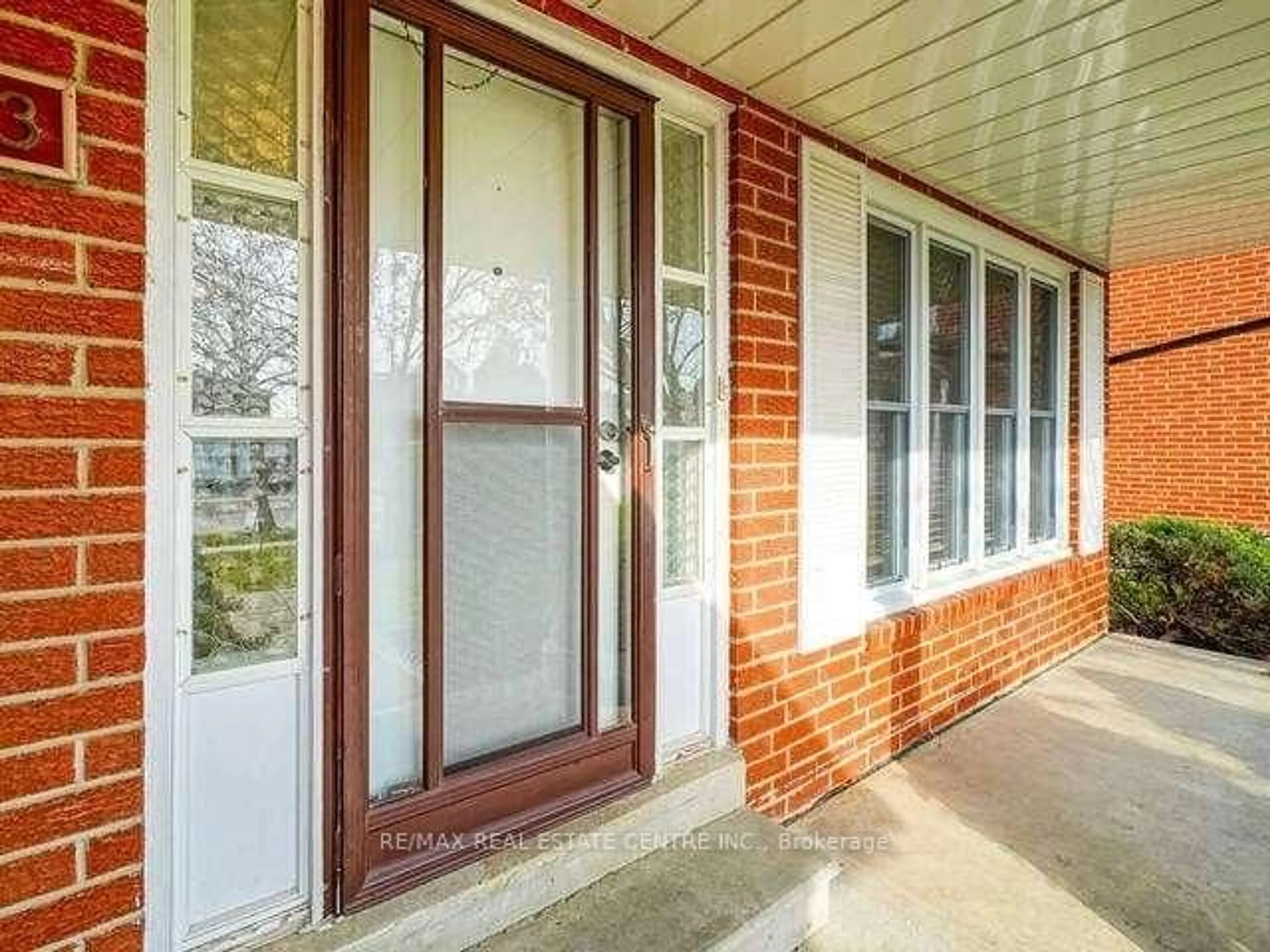 Home with brick exterior material, street for 1723 Chalkdene Grve, Mississauga Ontario L4W 2C2