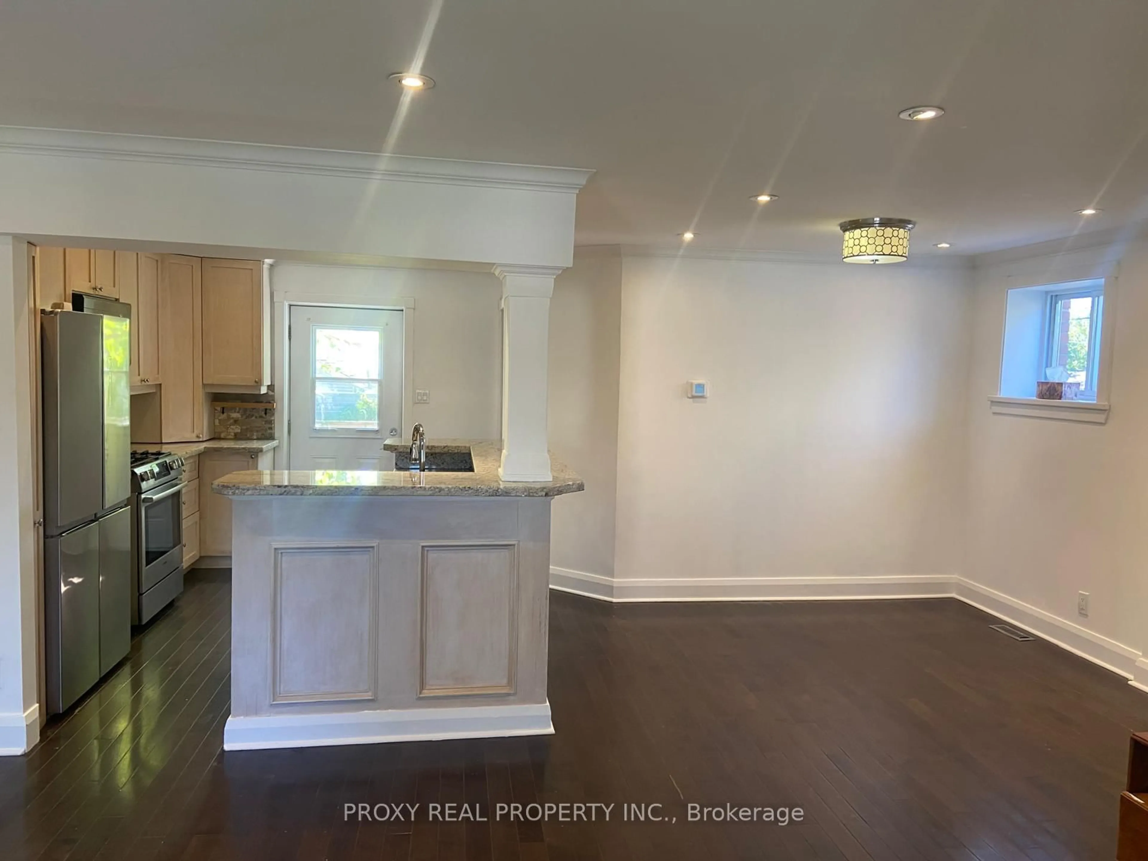 Open concept kitchen, unknown for 39 Winston Park Blvd, Toronto Ontario M3K 1C1