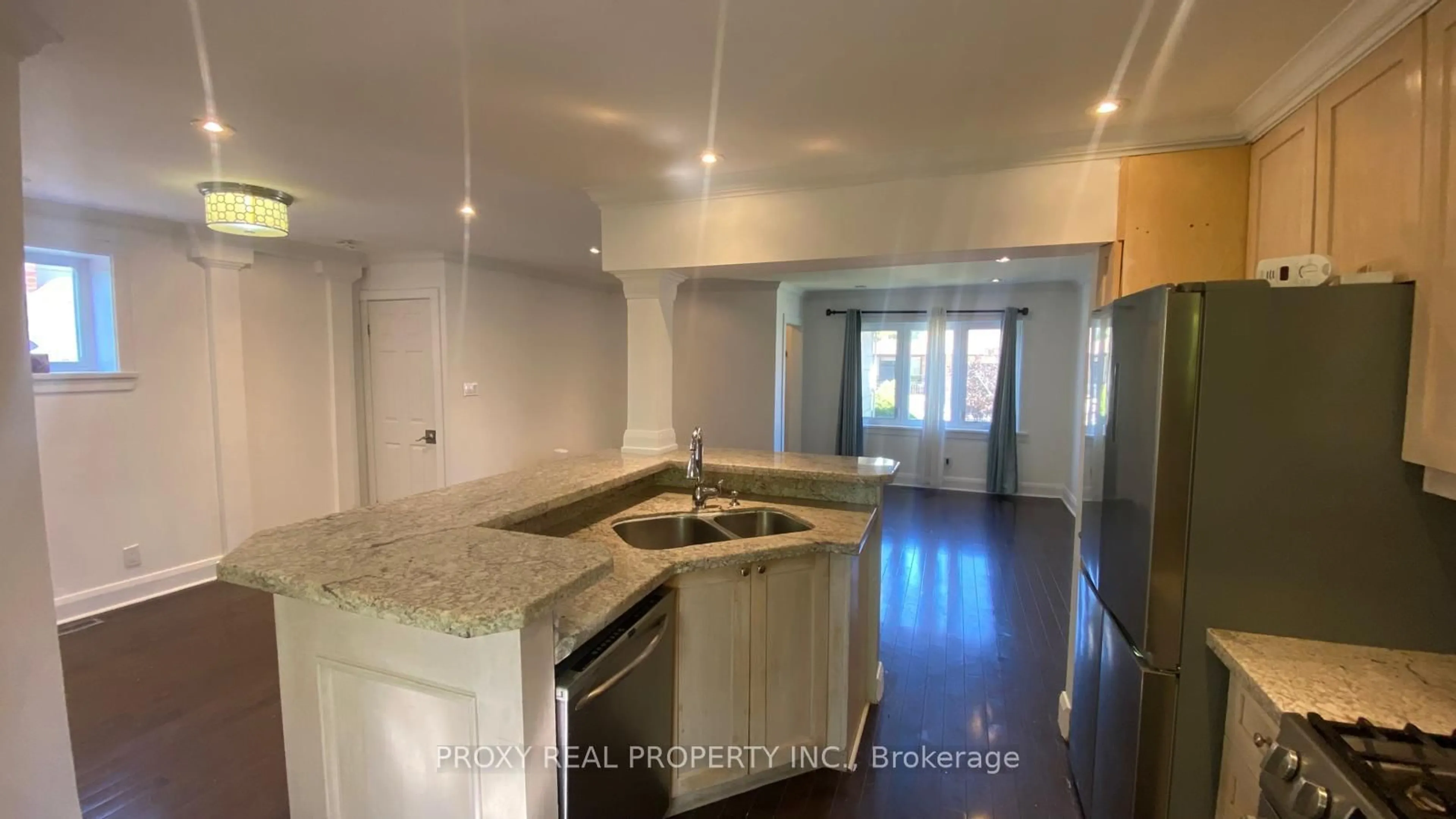 Open concept kitchen, unknown for 39 Winston Park Blvd, Toronto Ontario M3K 1C1