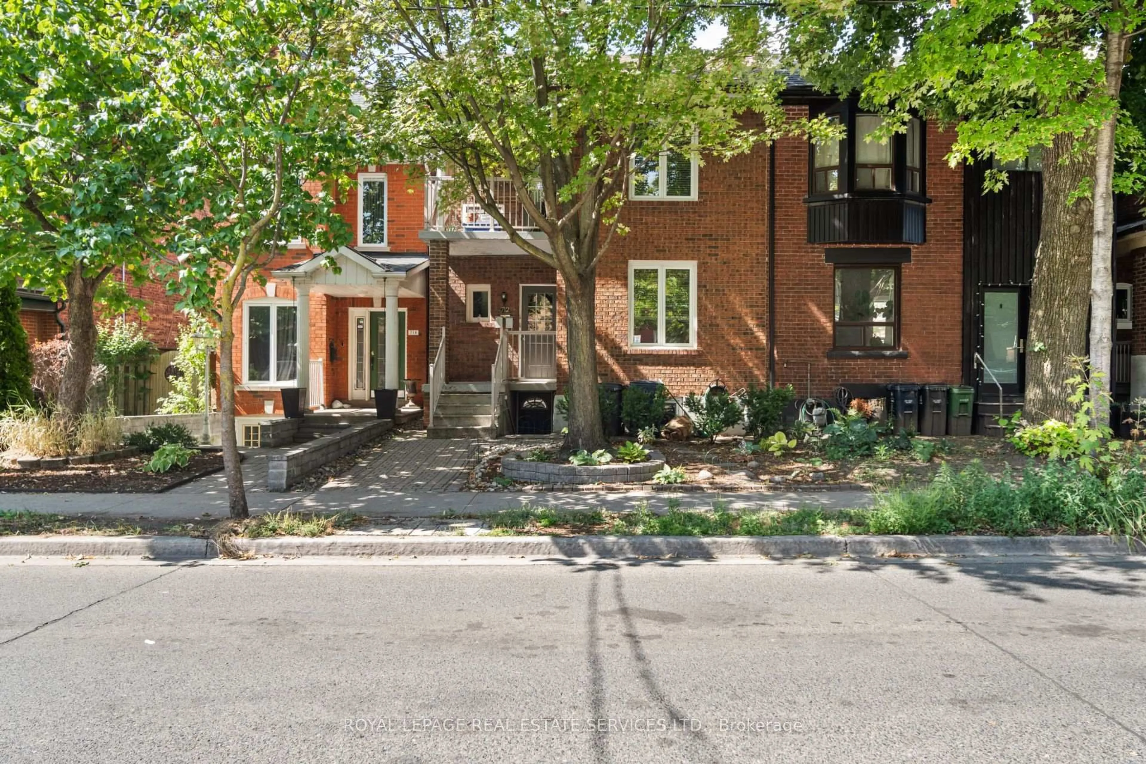 Home with brick exterior material, street for 712 Gladstone Ave, Toronto Ontario M6H 3J4