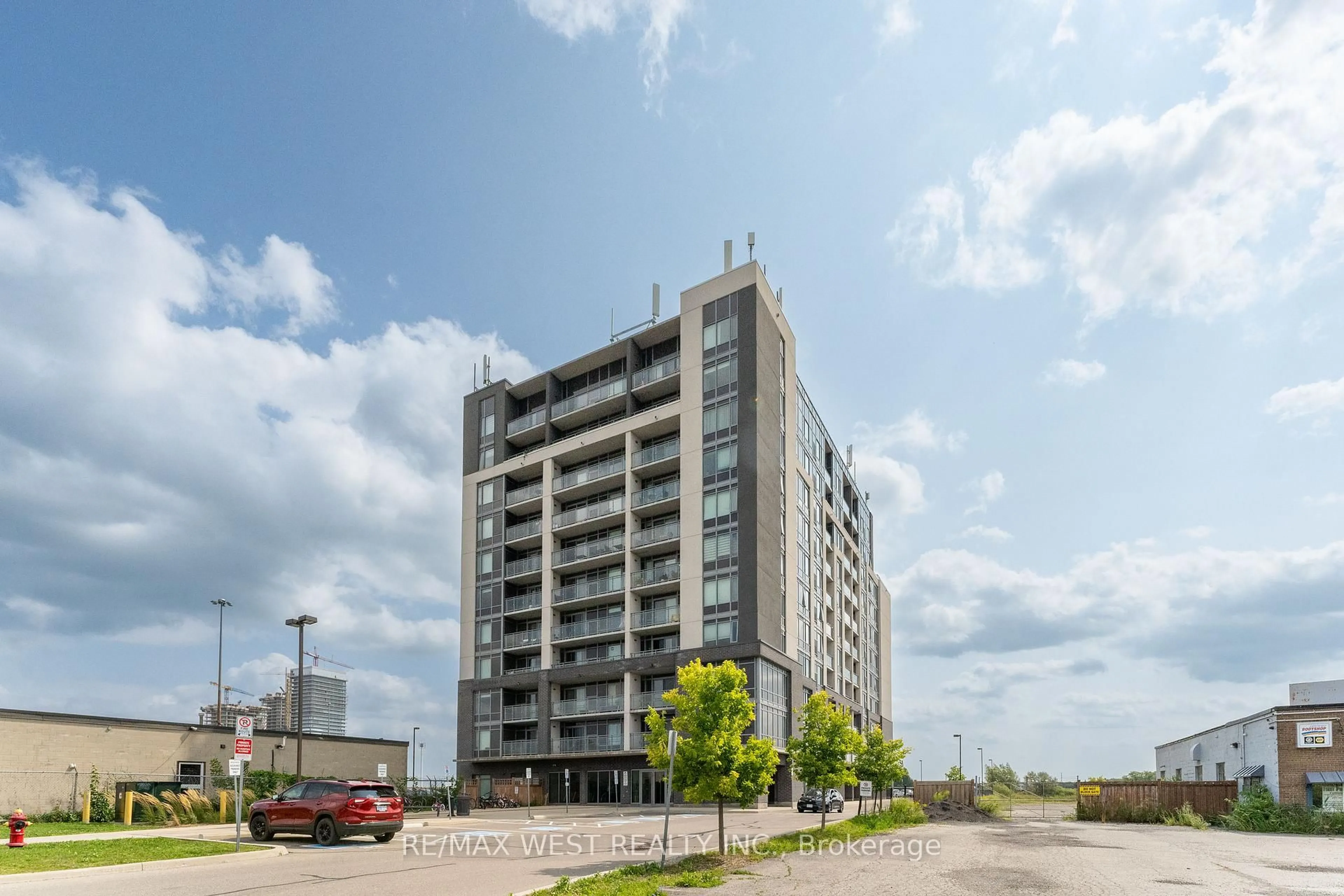 Unknown for 716 Main St St #910, Milton Ontario L9T 3P6
