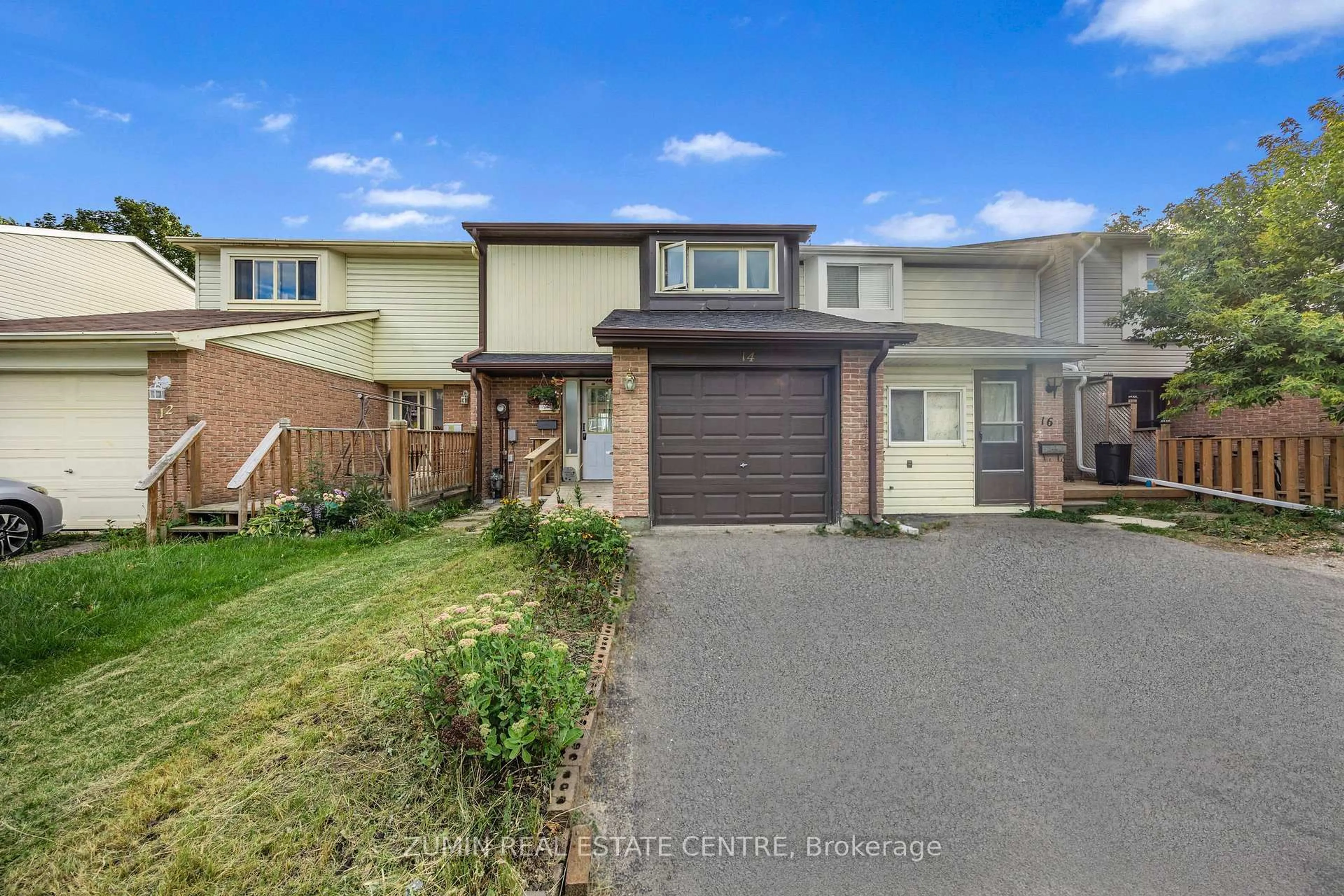 A pic from outside/outdoor area/front of a property/back of a property/a pic from drone, street for 14 Johanna Dr, Orangeville Ontario L9W 3S5