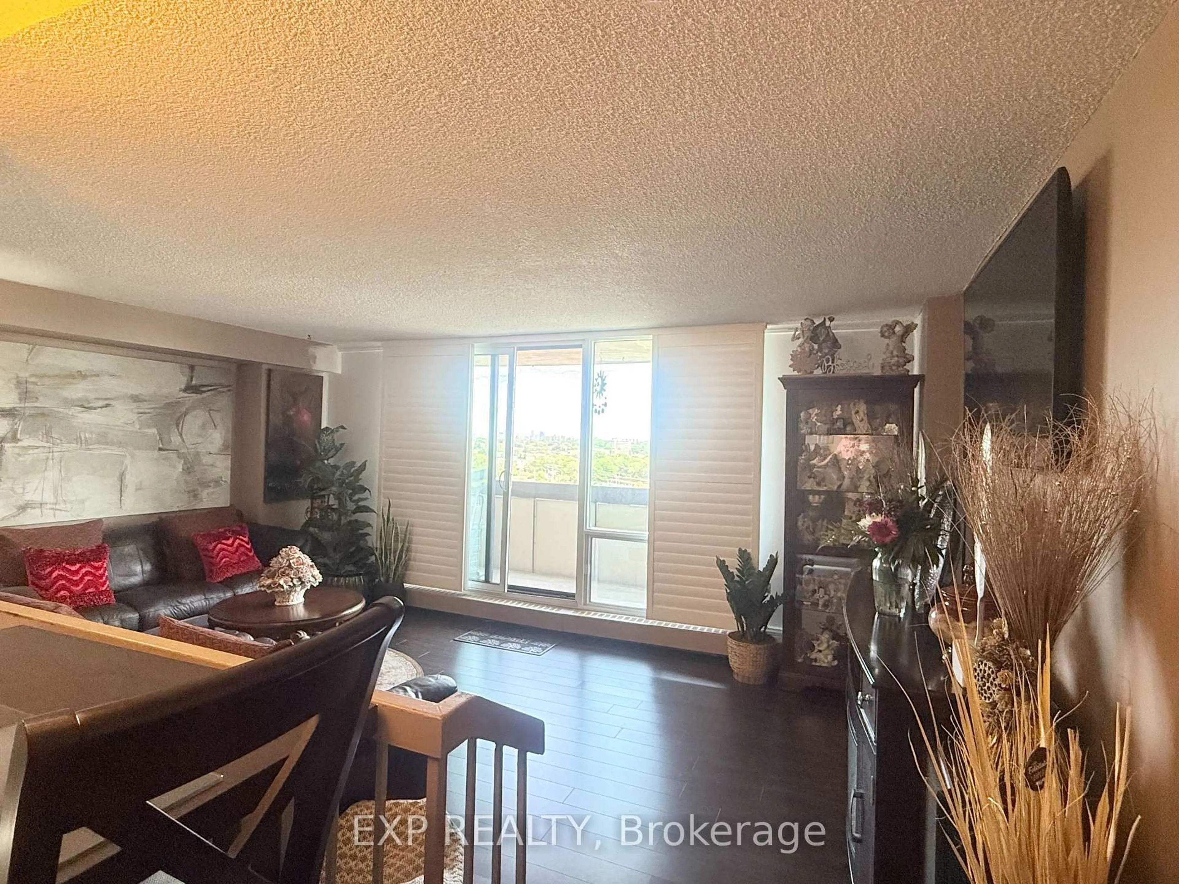 A pic of a room for 5 San Romano Way #9, Toronto Ontario M3N 2Y4