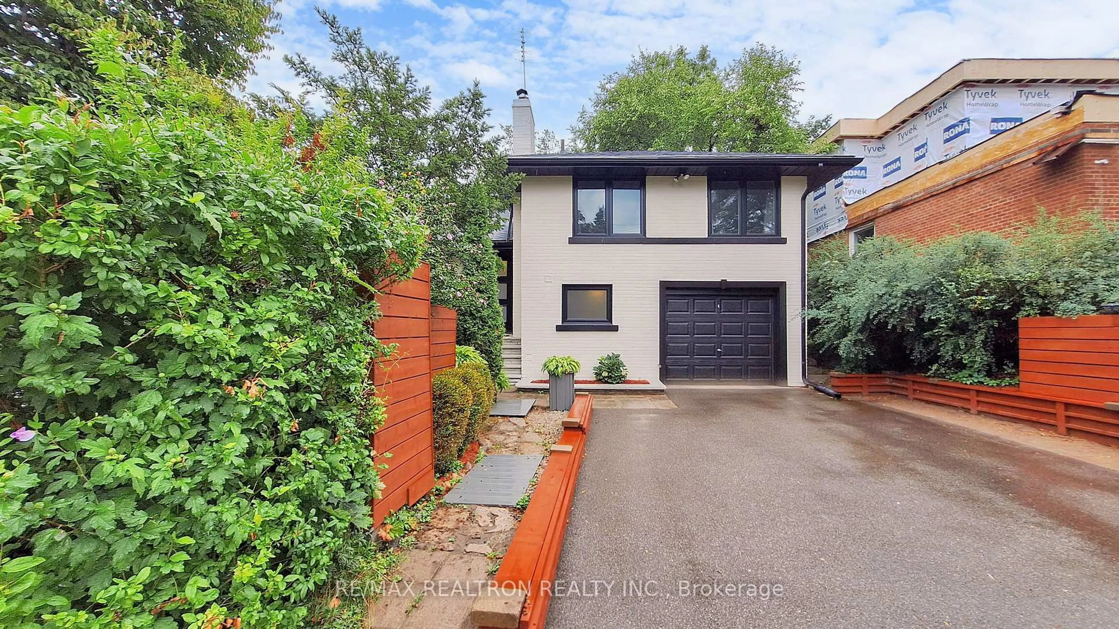 A pic from outside/outdoor area/front of a property/back of a property/a pic from drone, street for 73 Claymore Dr, Toronto Ontario M8Z 2S5