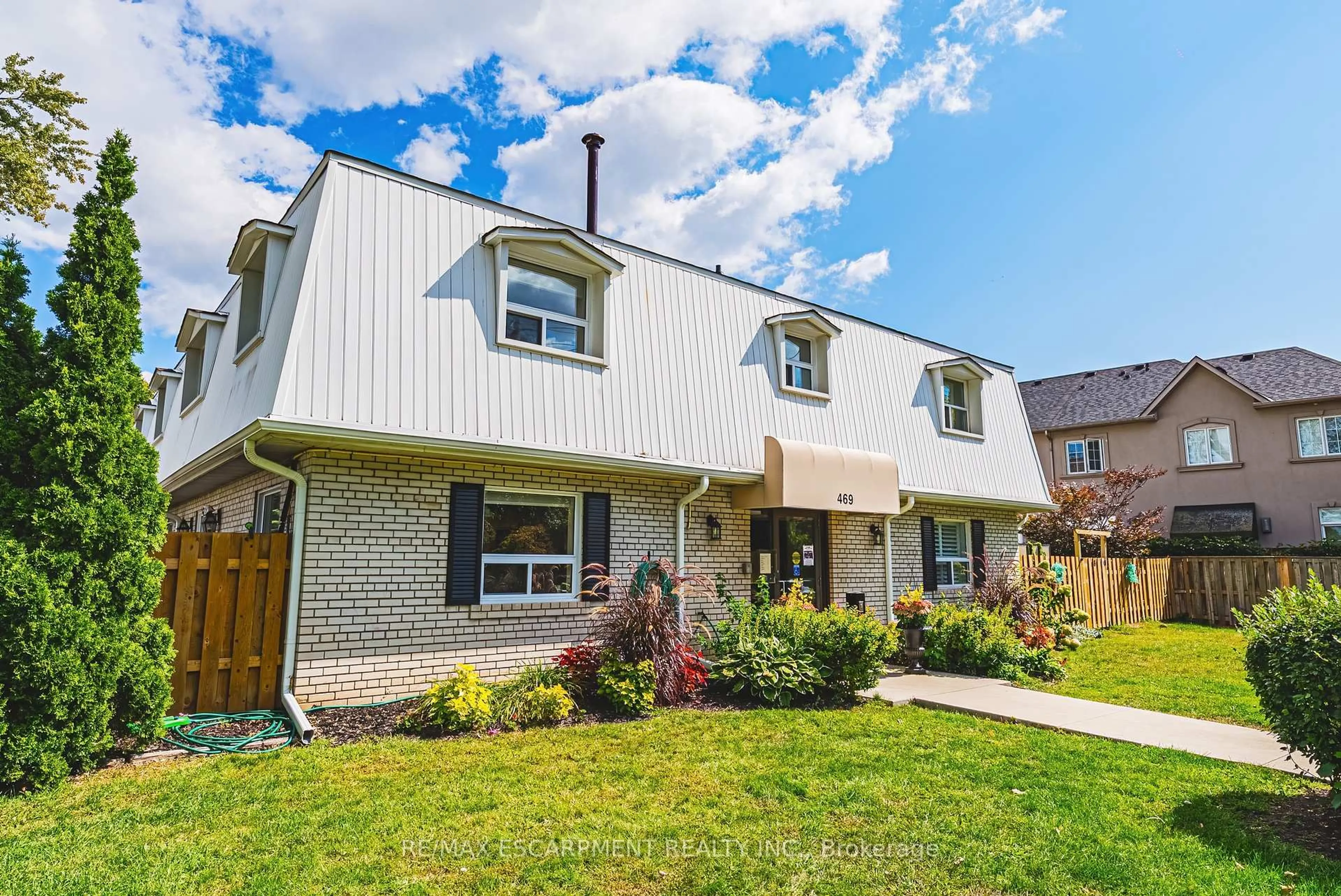 Unknown for 469 Claridge Rd #1, Burlington Ontario L7N 2S1