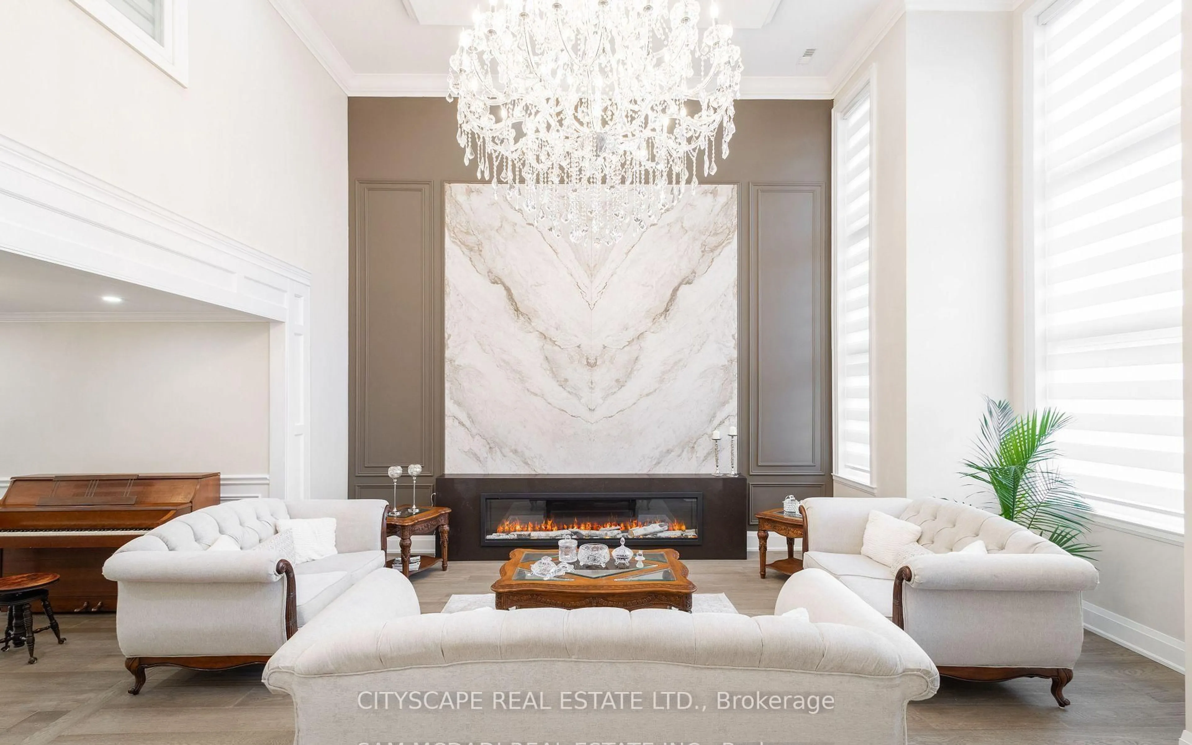 Lobby for 1270 Saginaw Cres, Mississauga Ontario L5H 4B8