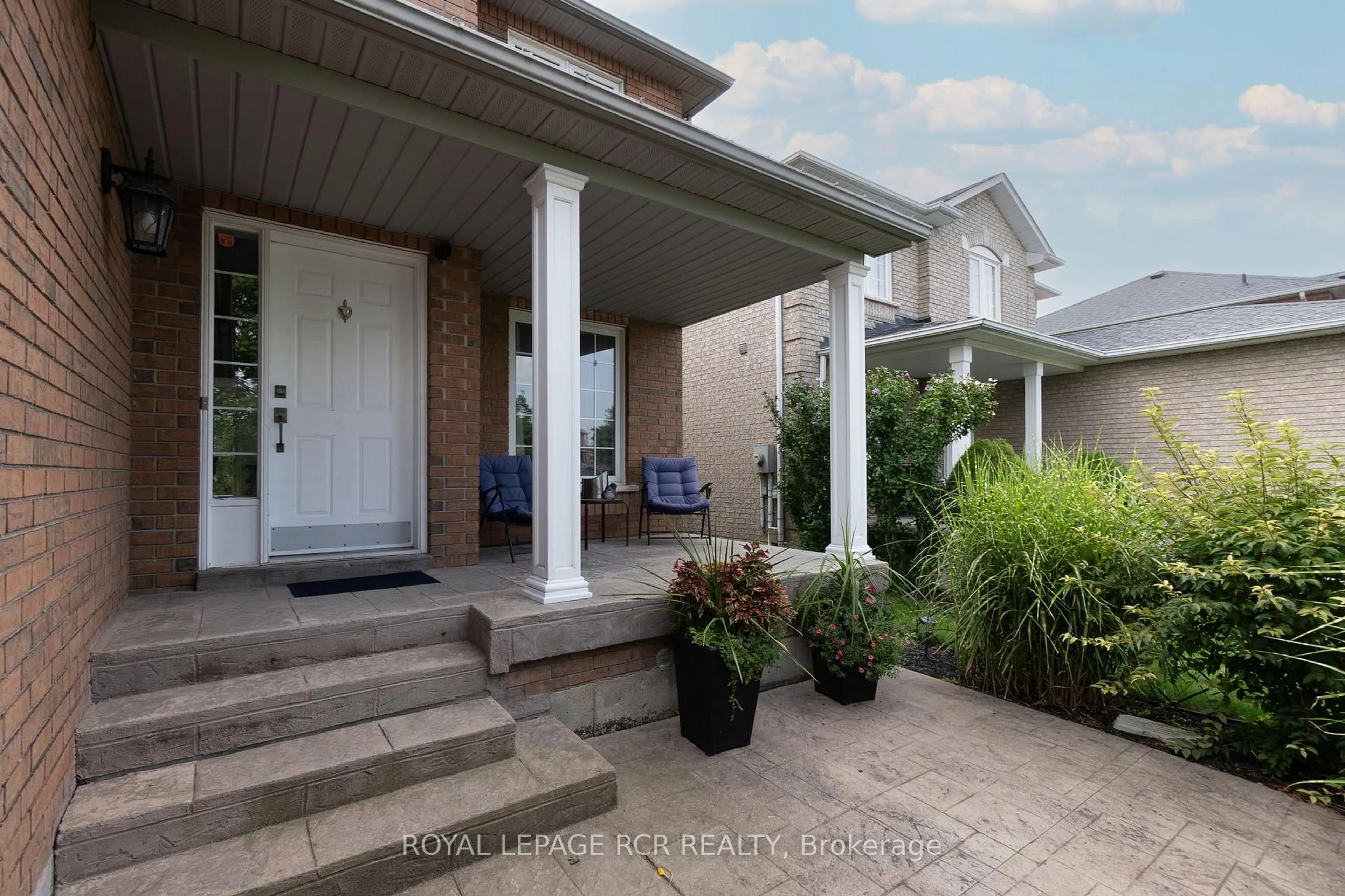 Indoor entryway for 20 Marnet Crt, Caledon Ontario L7E 1R1