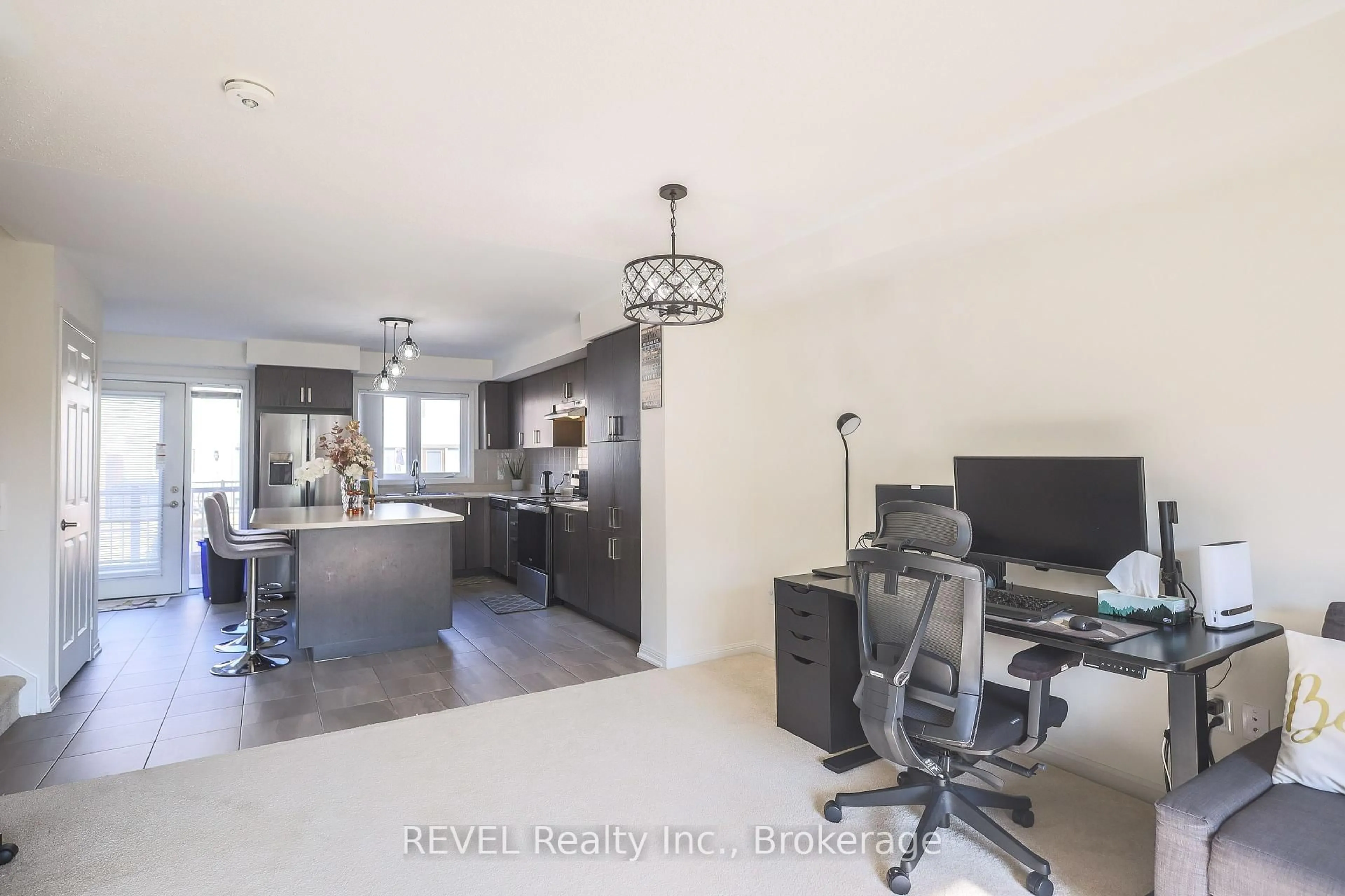 A pic of a room for 1 Beckenrose Crt #87, Brampton Ontario L6Y 6G2