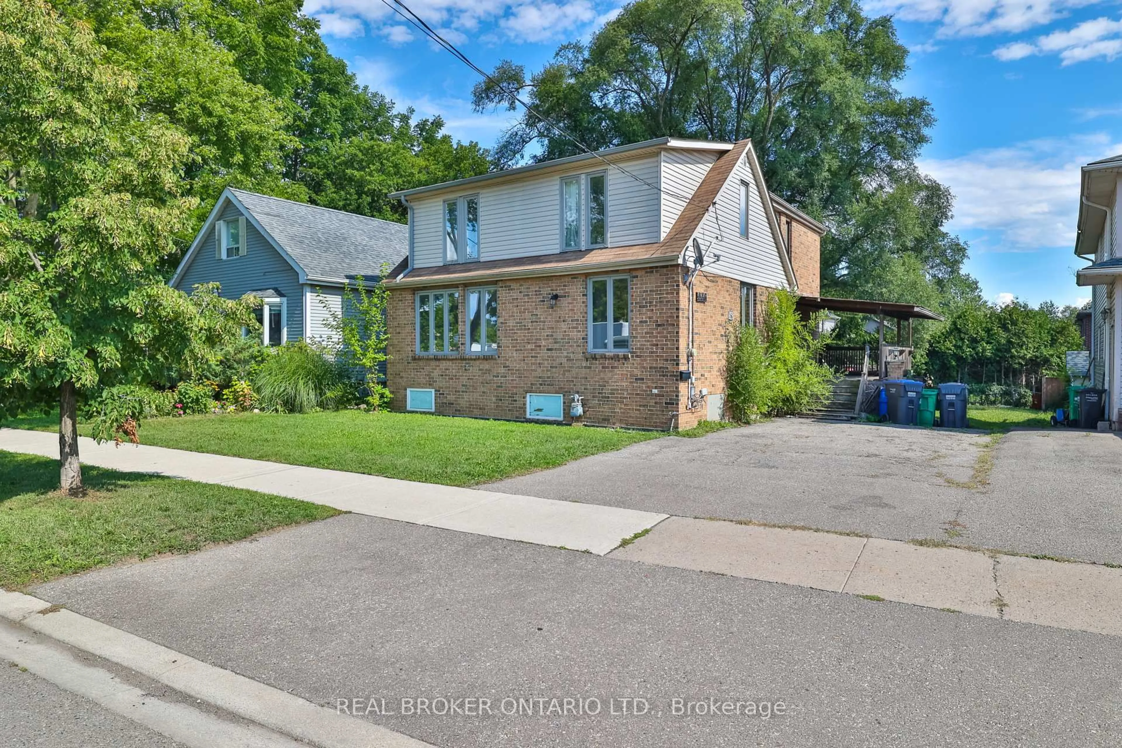 Unknown for 446 Orano Ave, Mississauga Ontario L5G 2B9