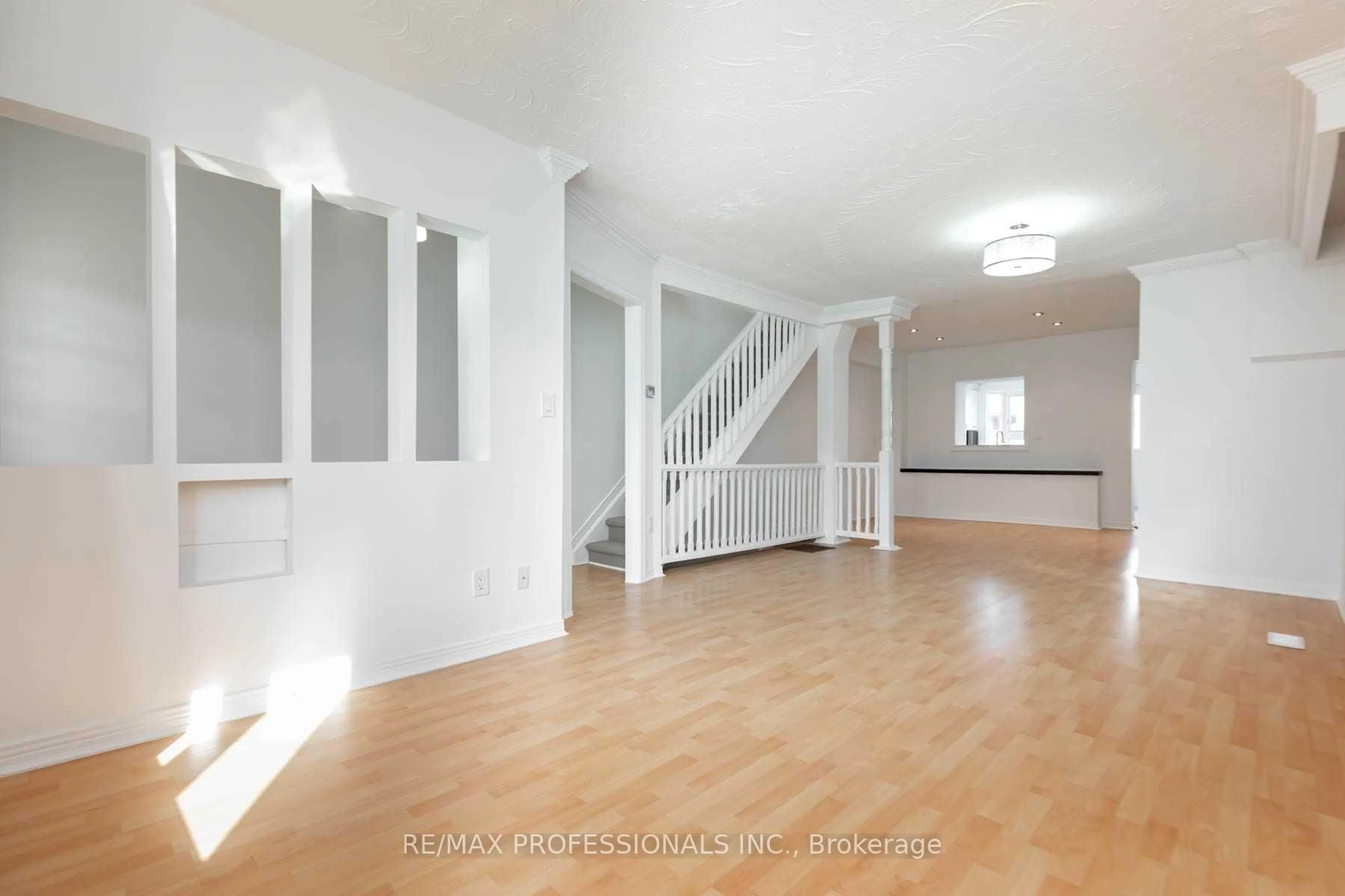 Unknown for 5 Teston Blvd, Toronto Ontario M6N 4R9