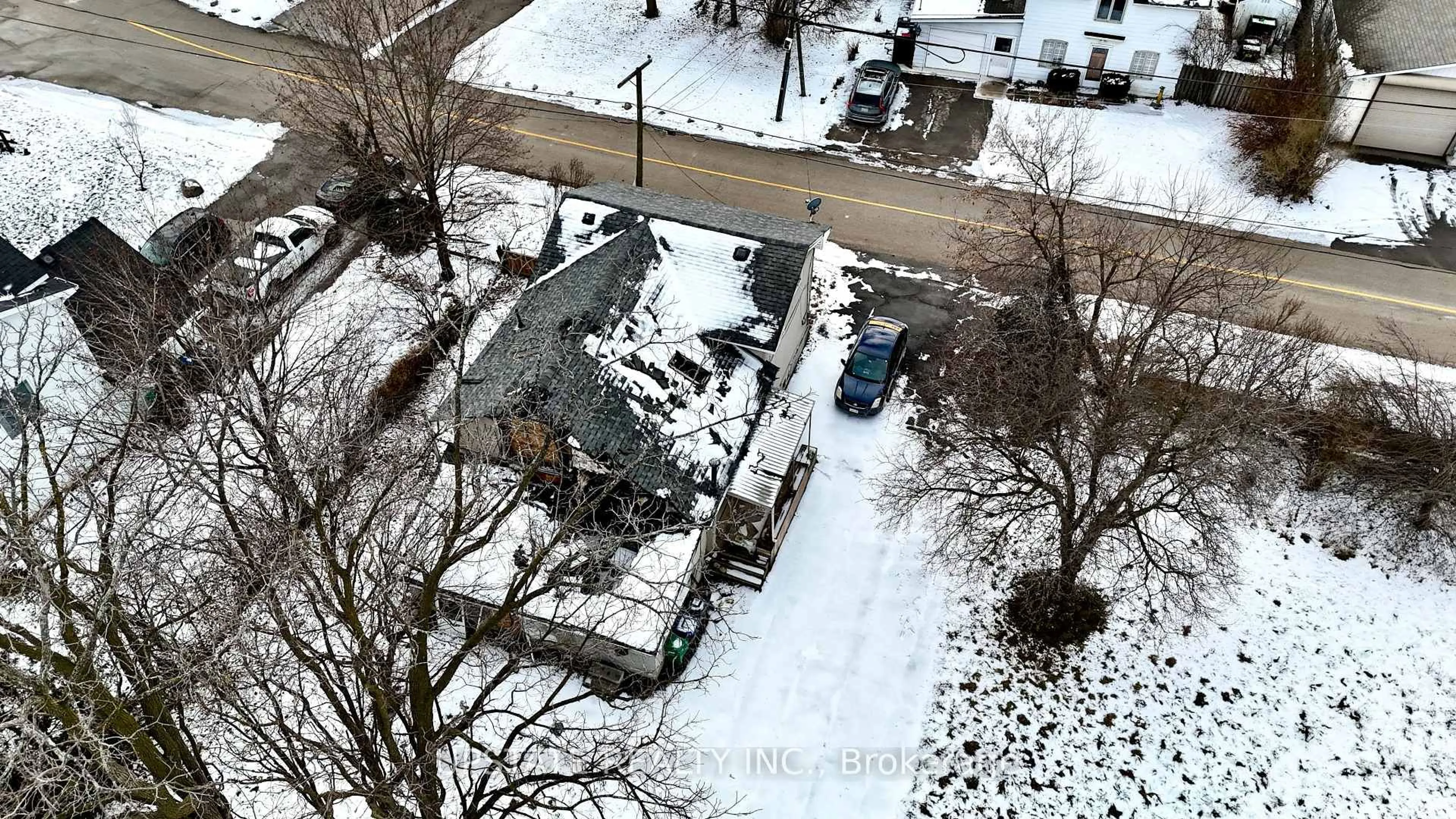 A pic from outside/outdoor area/front of a property/back of a property/a pic from drone, city buildings view from balcony for 7749 Churchville Rd, Brampton Ontario L6Y 0H3