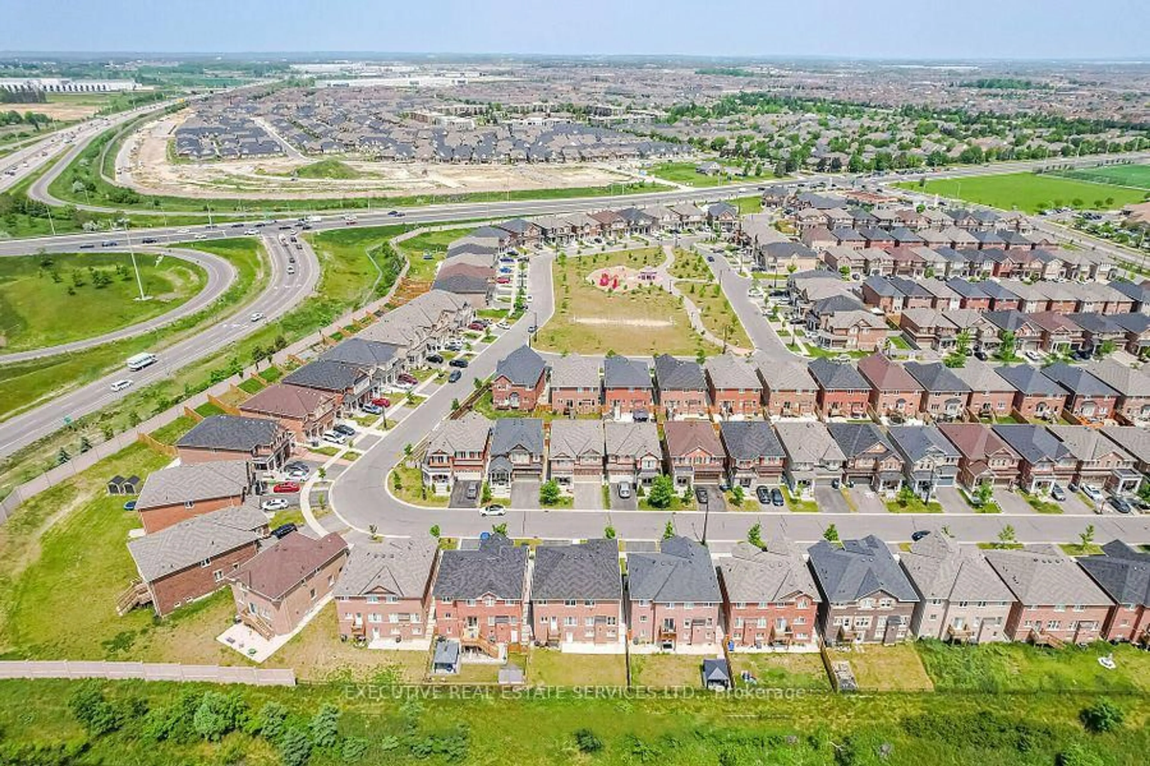 A pic from outside/outdoor area/front of a property/back of a property/a pic from drone, street for 36 Cookview Dr, Brampton Ontario L6R 3T6