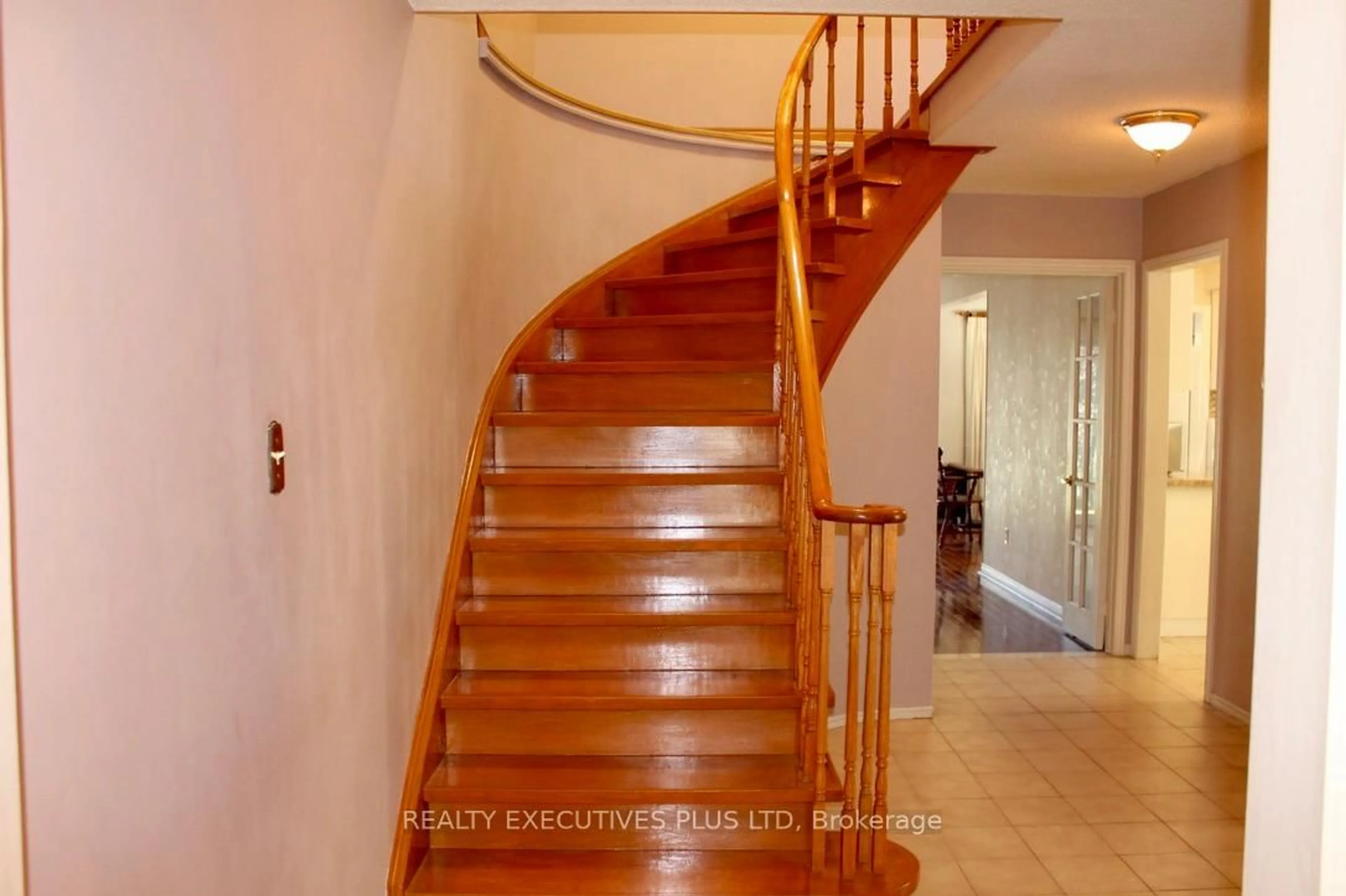 Unknown for 1122 Highgate Pl, Mississauga Ontario L4W 3H4