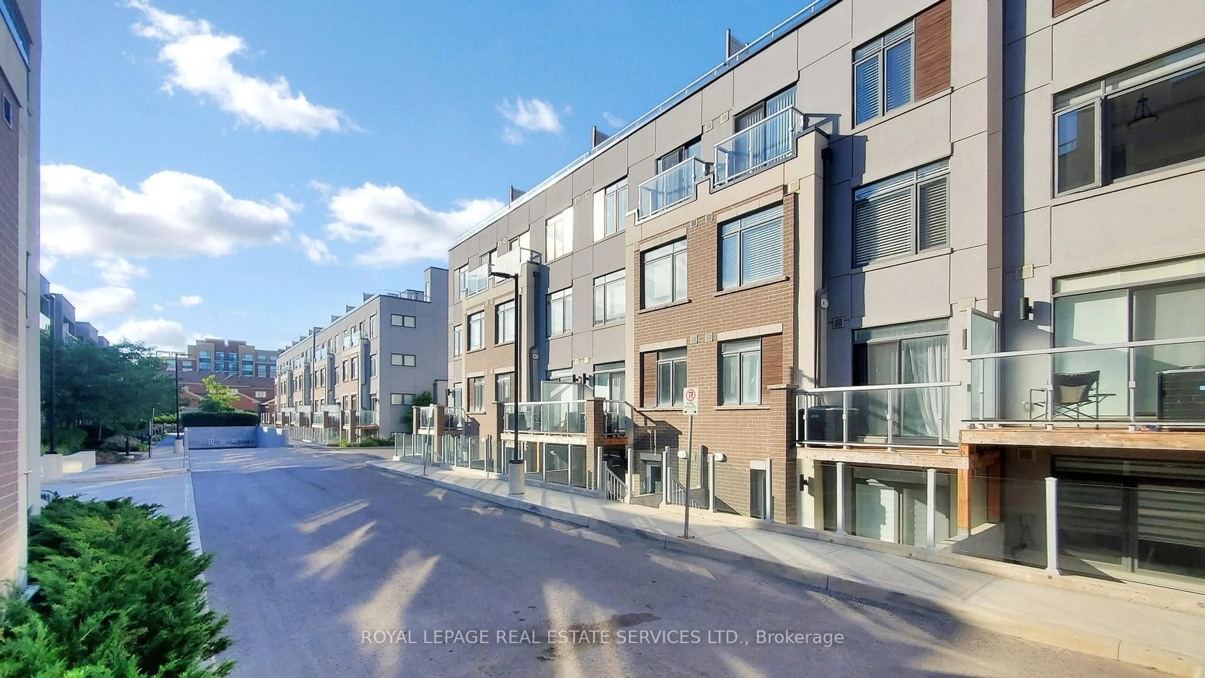 Unknown for 3058 Sixth Line #304, Oakville Ontario L6M 1P8