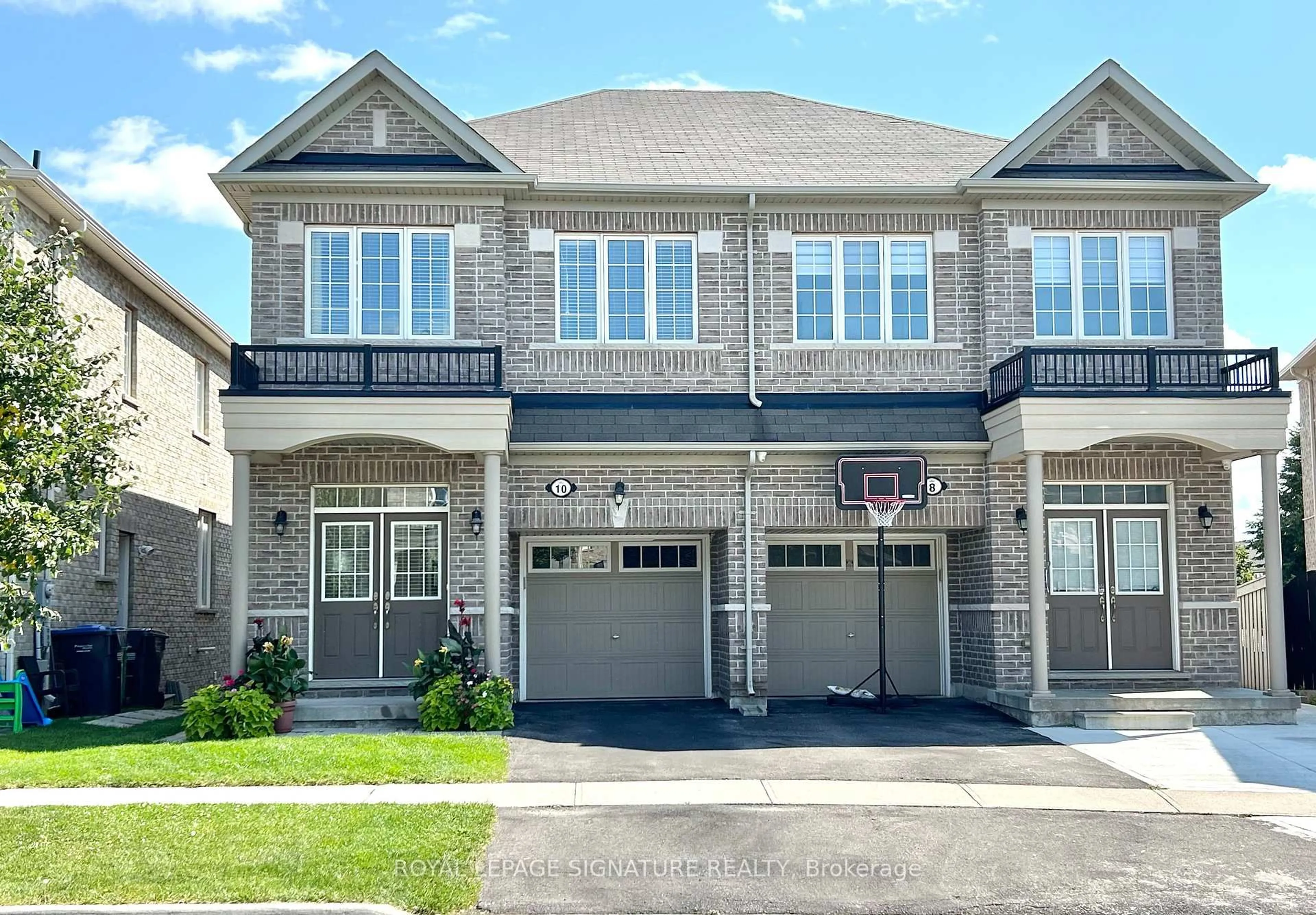 Home with brick exterior material, street for 10 Zanetta Cres, Brampton Ontario L6Y 6A3
