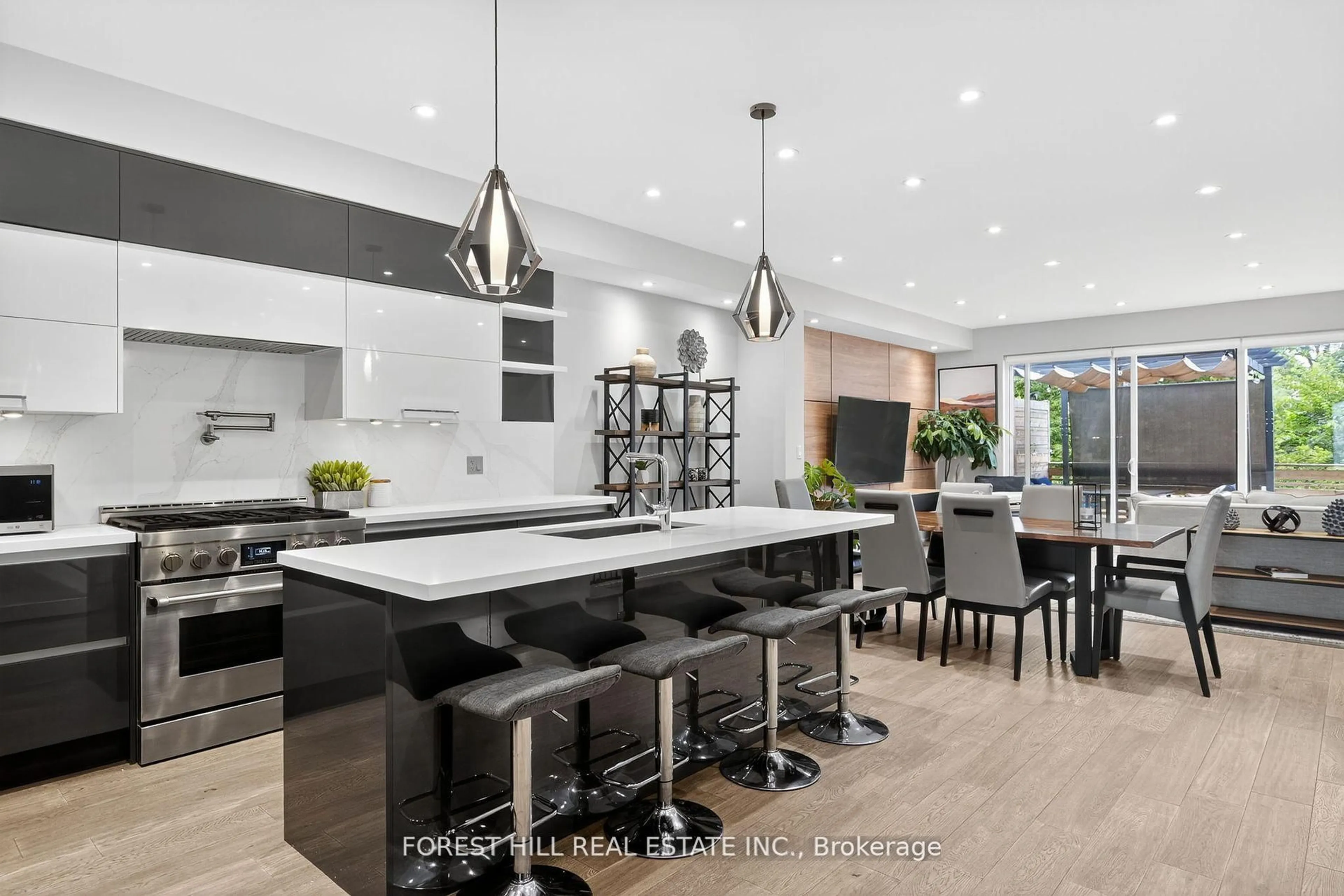 Open concept kitchen, ceramic/tile floor for 272A Beta St, Toronto Ontario M8W 4J1