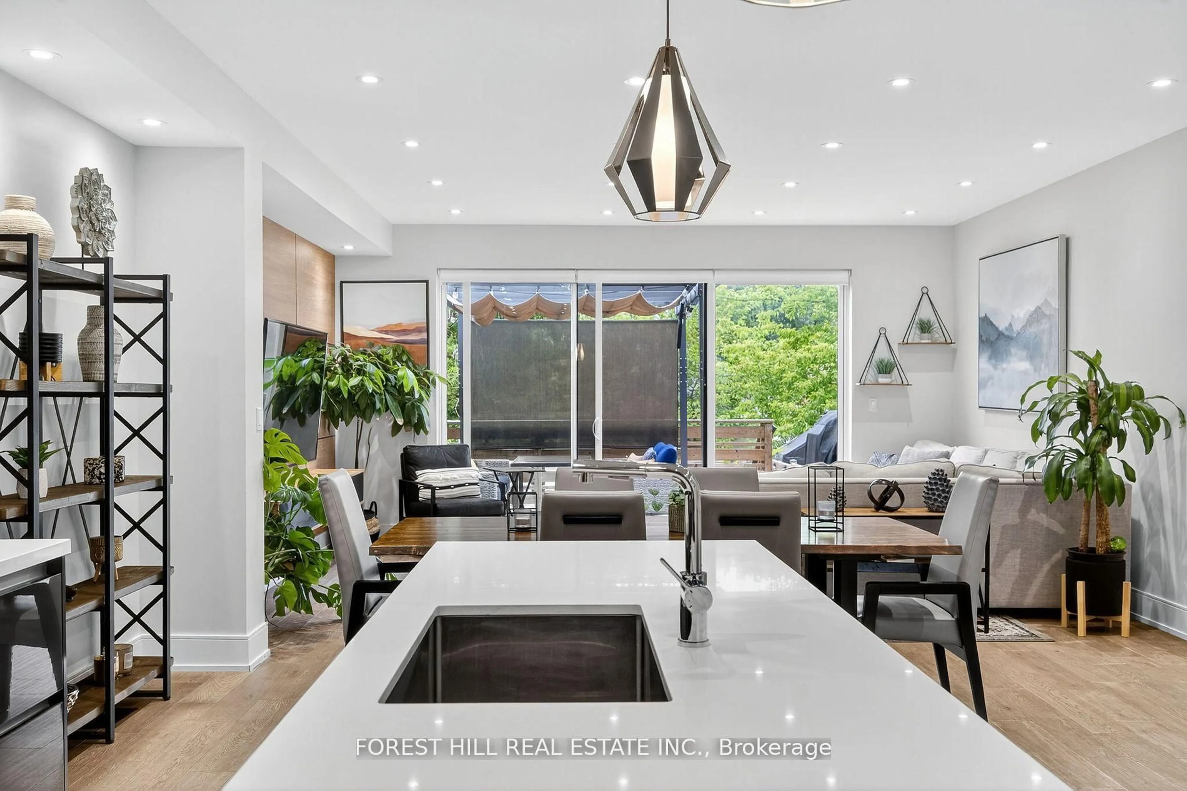 Open concept kitchen, ceramic/tile floor for 272A Beta St, Toronto Ontario M8W 4J1