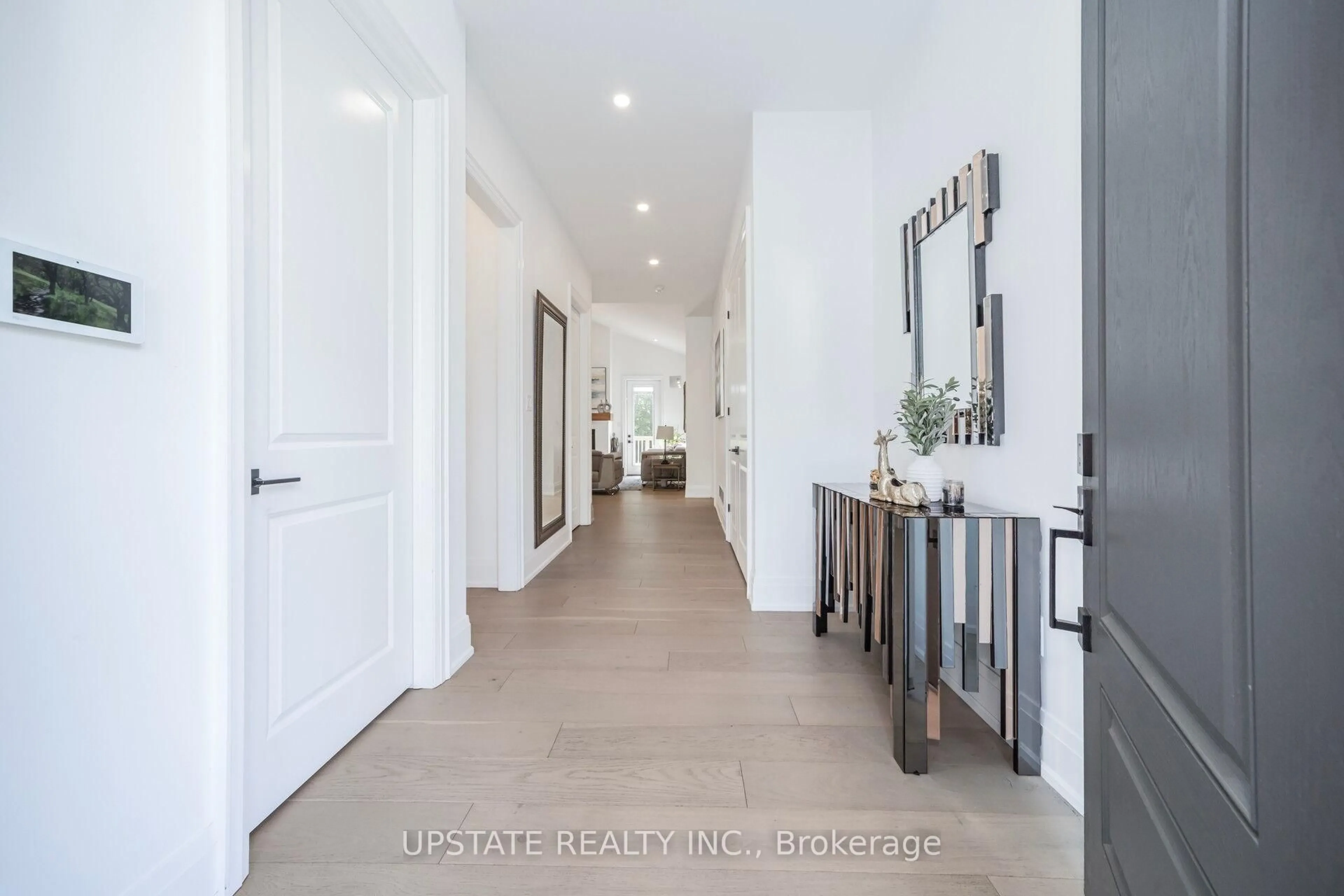 Indoor entryway for 656 Bush St, Caledon Ontario L7K 0E5