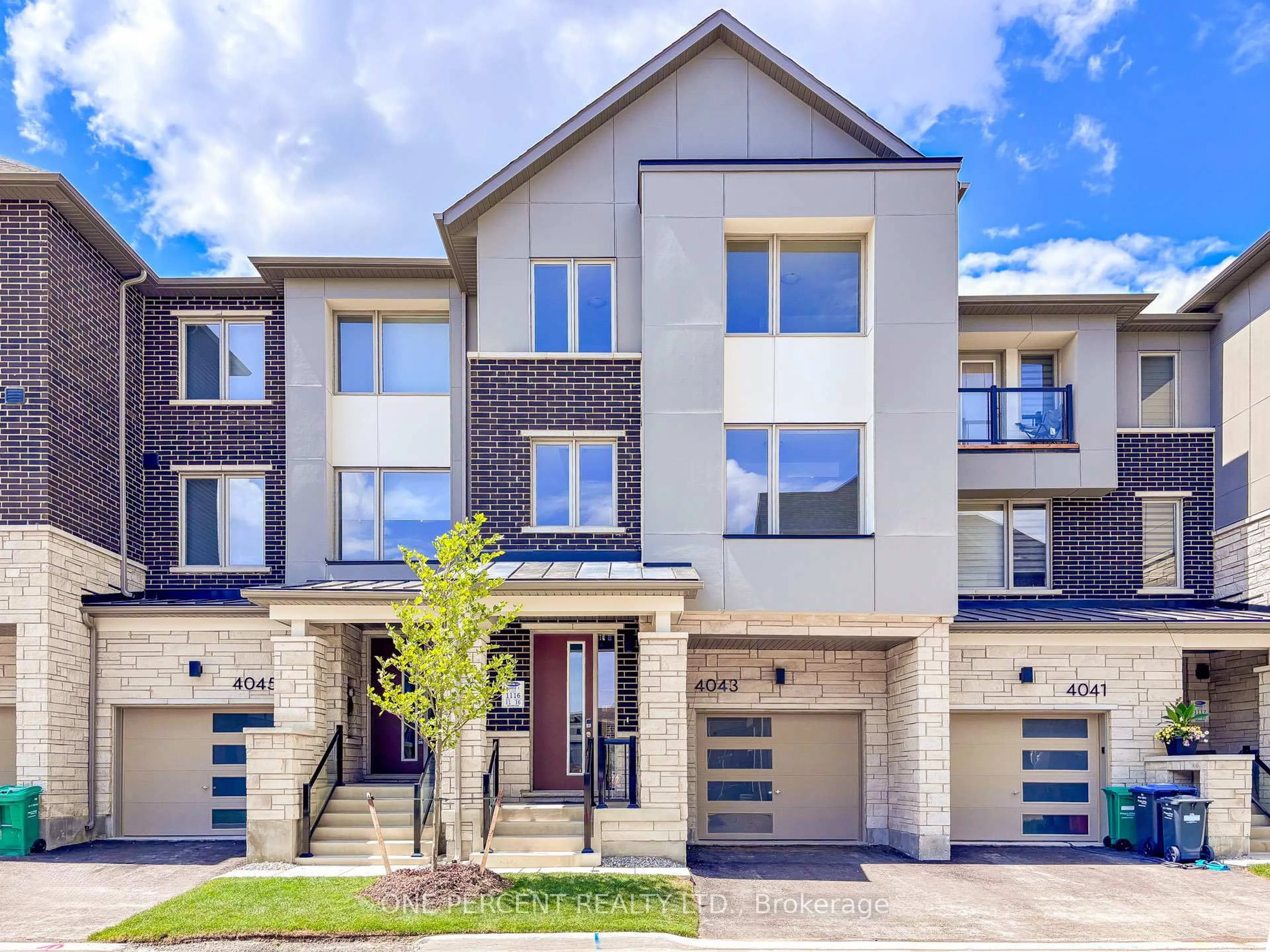 Home with brick exterior material, street for 4043 Saida St, Mississauga Ontario L5M 2S8