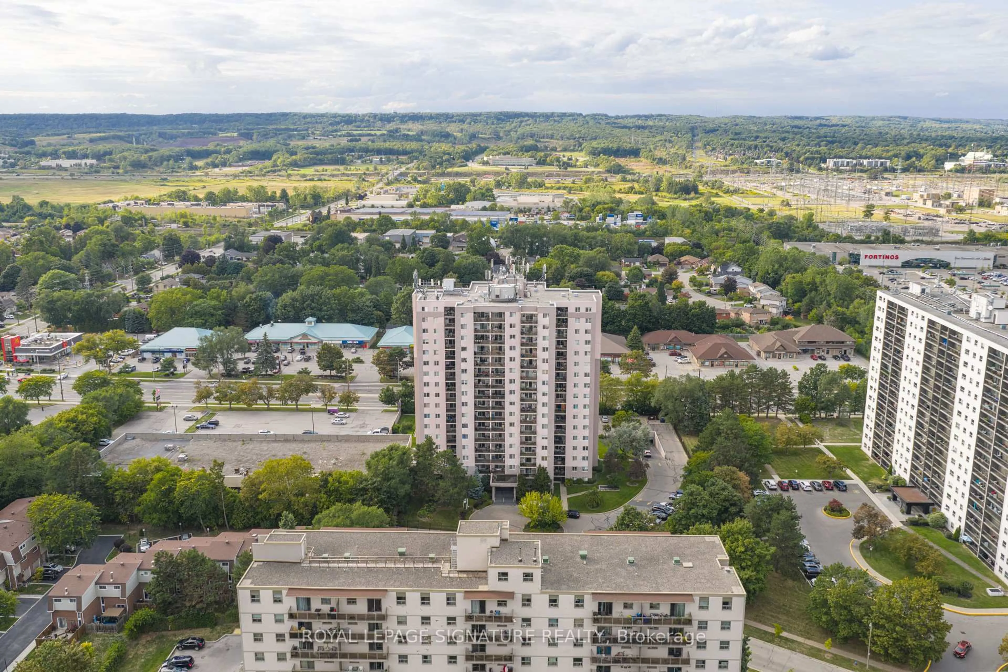A pic from outside/outdoor area/front of a property/back of a property/a pic from drone, city buildings view from balcony for 975 Warwick Crt #1608, Burlington Ontario L7T 3Z7