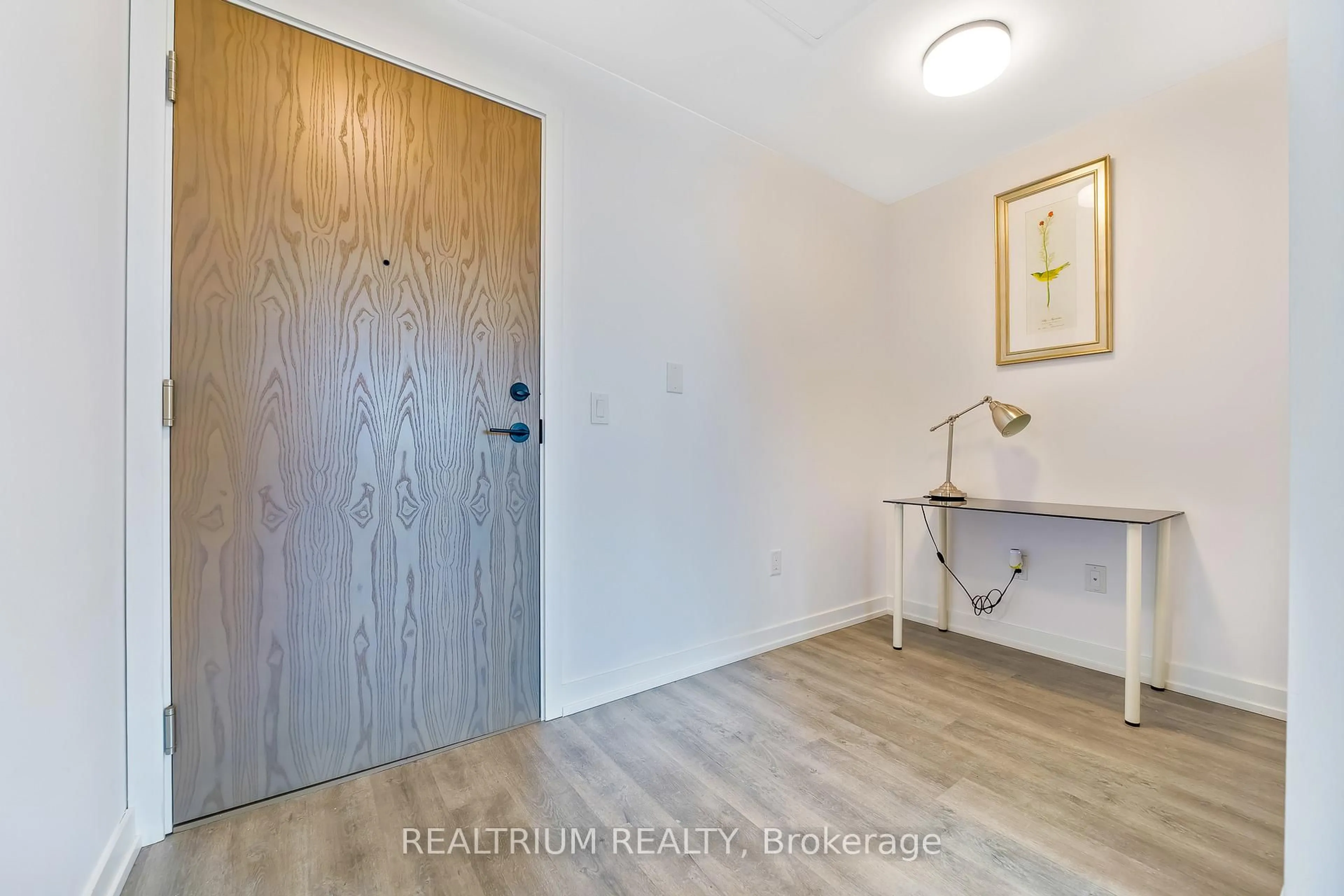 Indoor entryway for 2300 st clair Ave #528, Toronto Ontario M6N 0B3