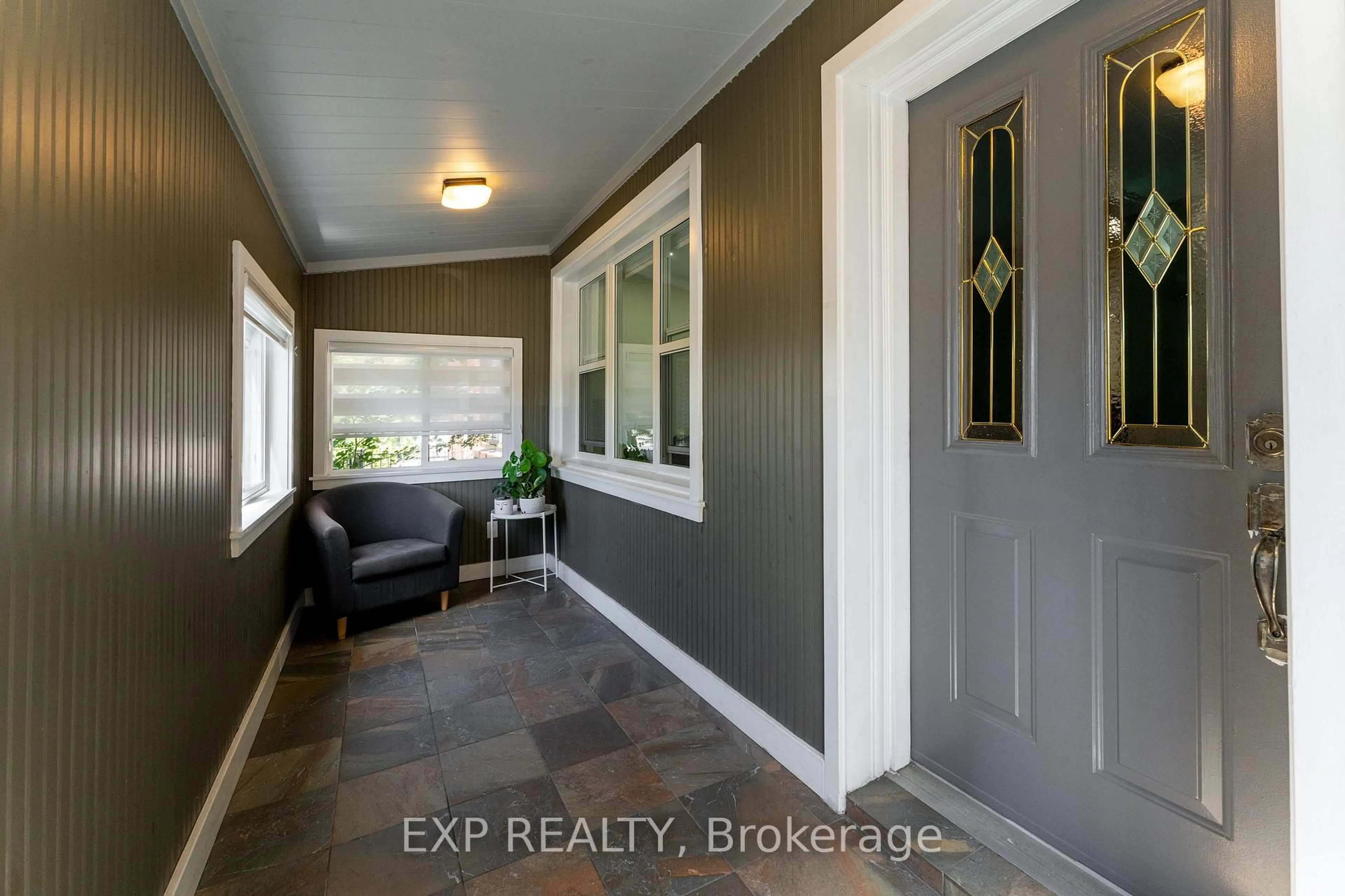 Indoor entryway for 2505 Dufferin St, Toronto Ontario M6B 3R3