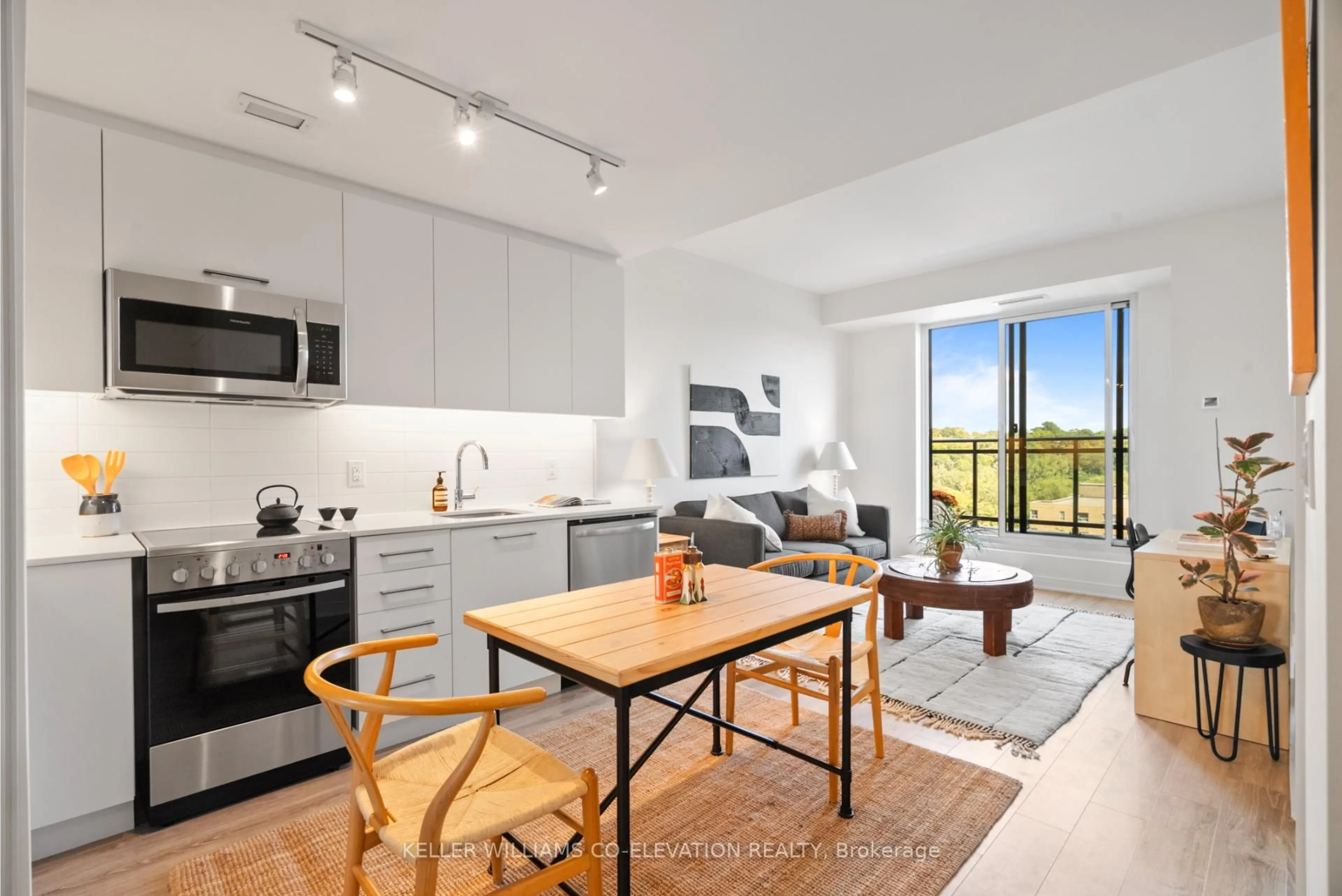 Open concept kitchen, unknown for 1 Neighbourhood Lane #607, Toronto Ontario M8Y 0C2