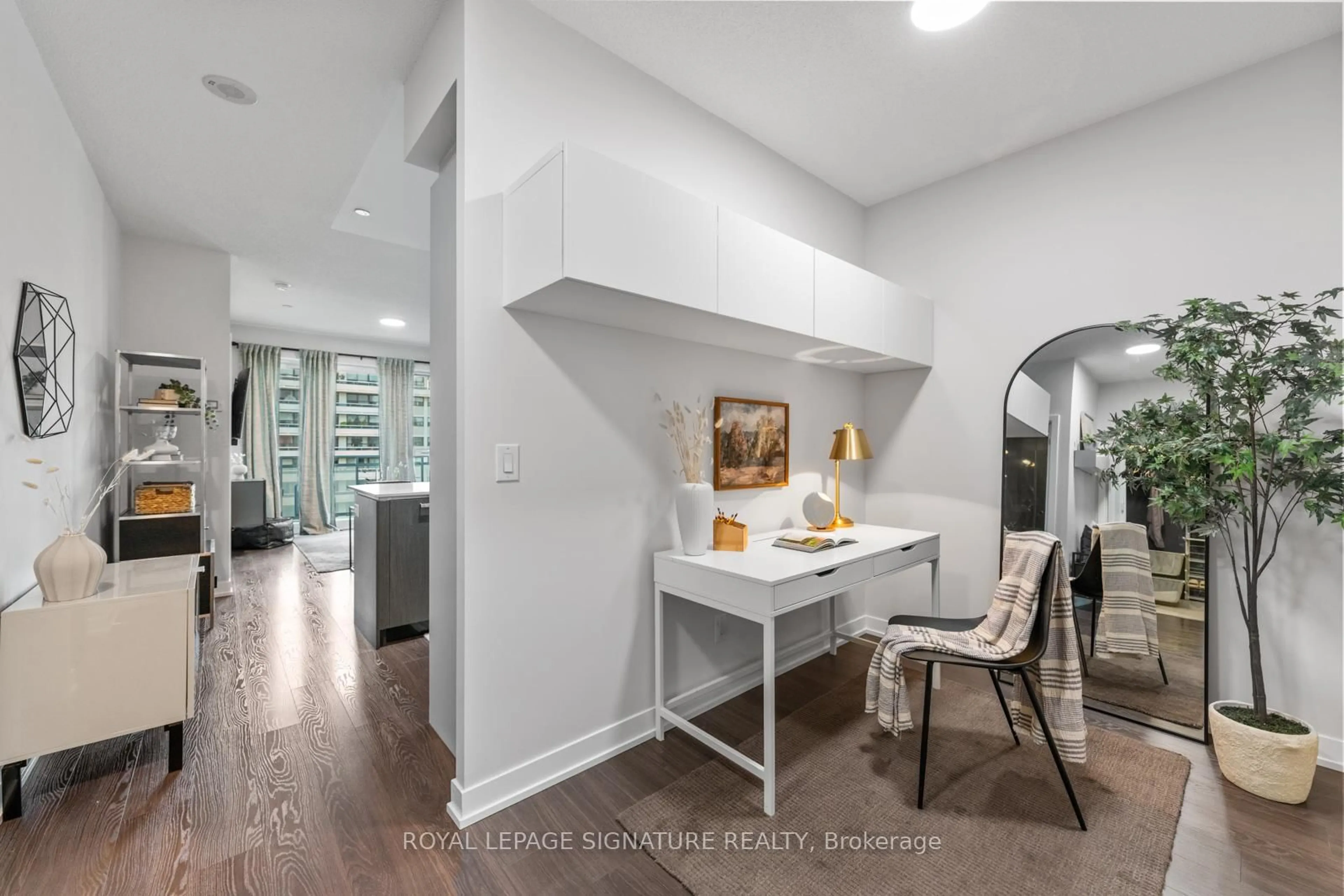 Unknown for 1830 Bloor St #1219, Toronto Ontario M6P 0A2