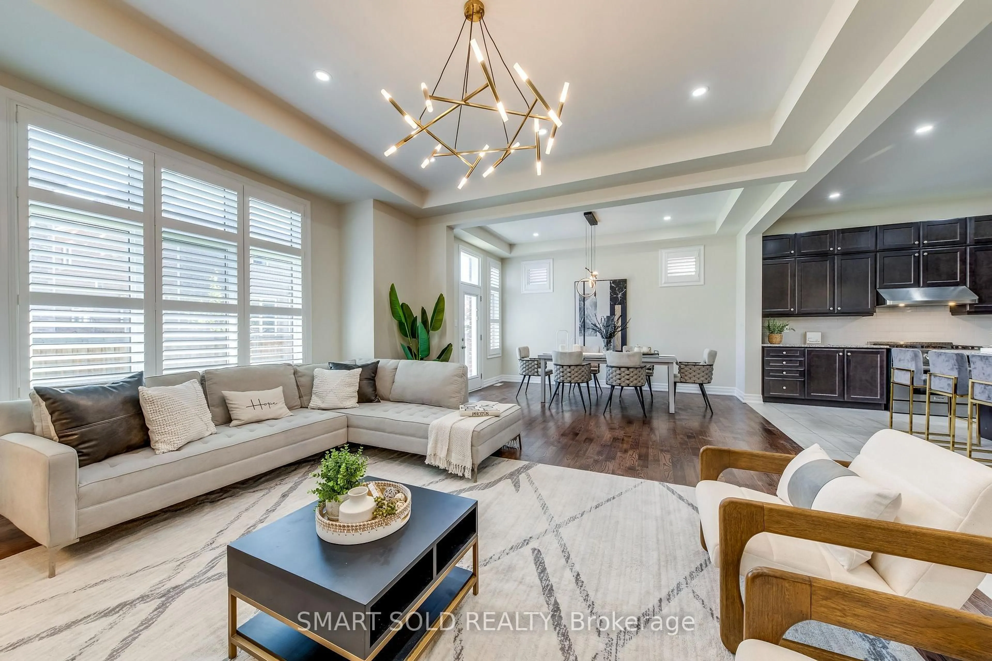 Living room with furniture, unknown for 3263 Donald Mackay St, Oakville Ontario L6M 0T1