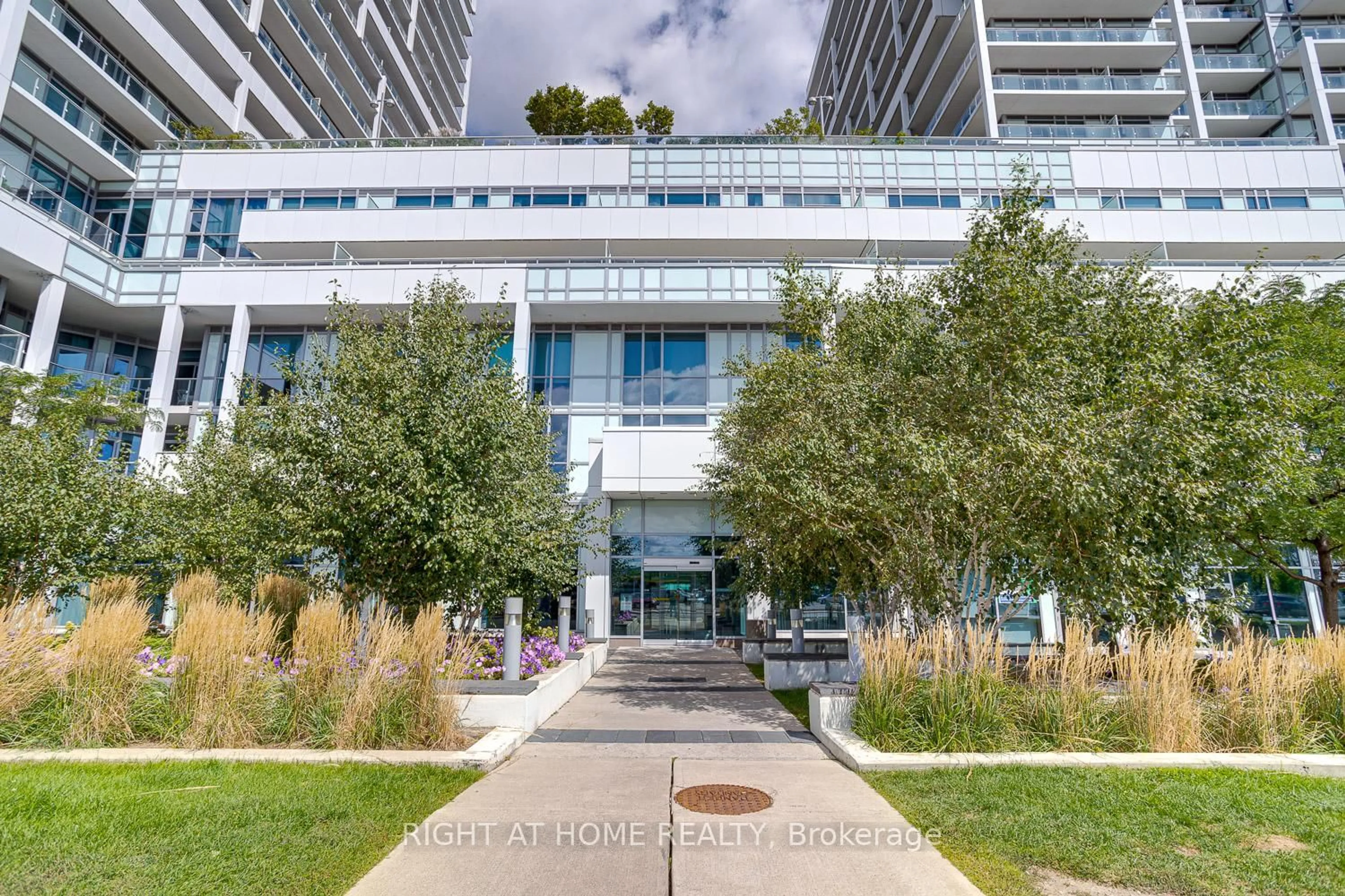 Unknown for 55 Speers Rd #1705, Oakville Ontario L6K 3R6