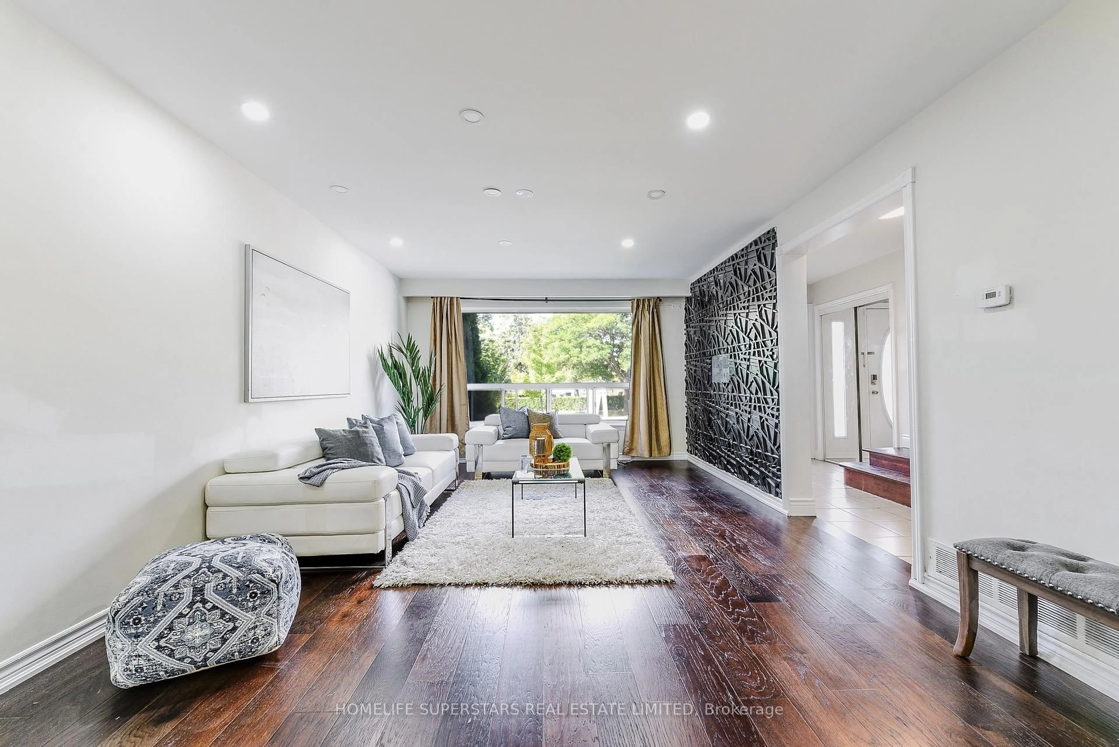 Living room with furniture, unknown for 3 Lightwood Dr, Toronto Ontario M9V 2Z1