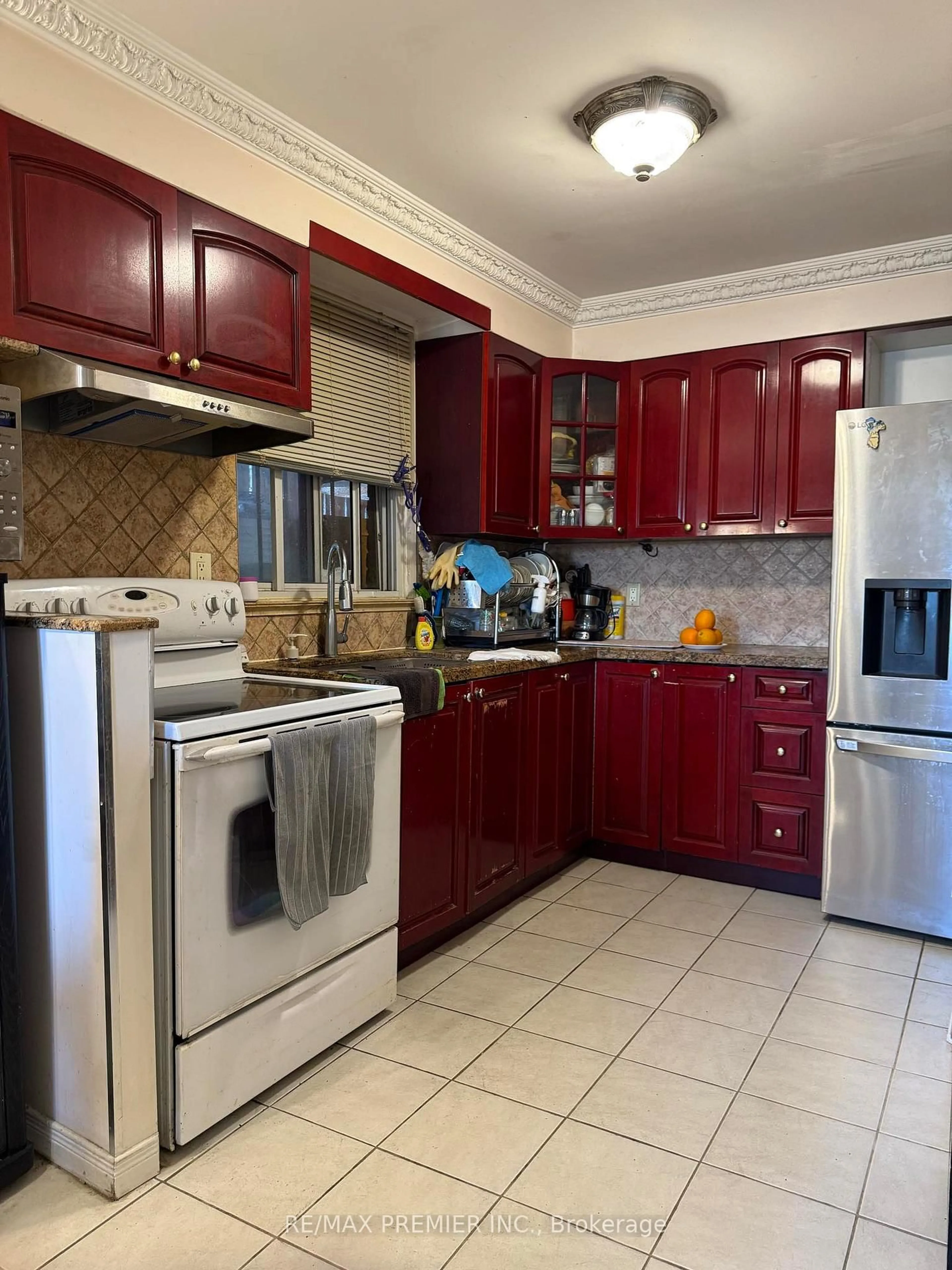 Standard kitchen, ceramic/tile floor for 37 Dee Ave, Toronto Ontario M9N 1S8