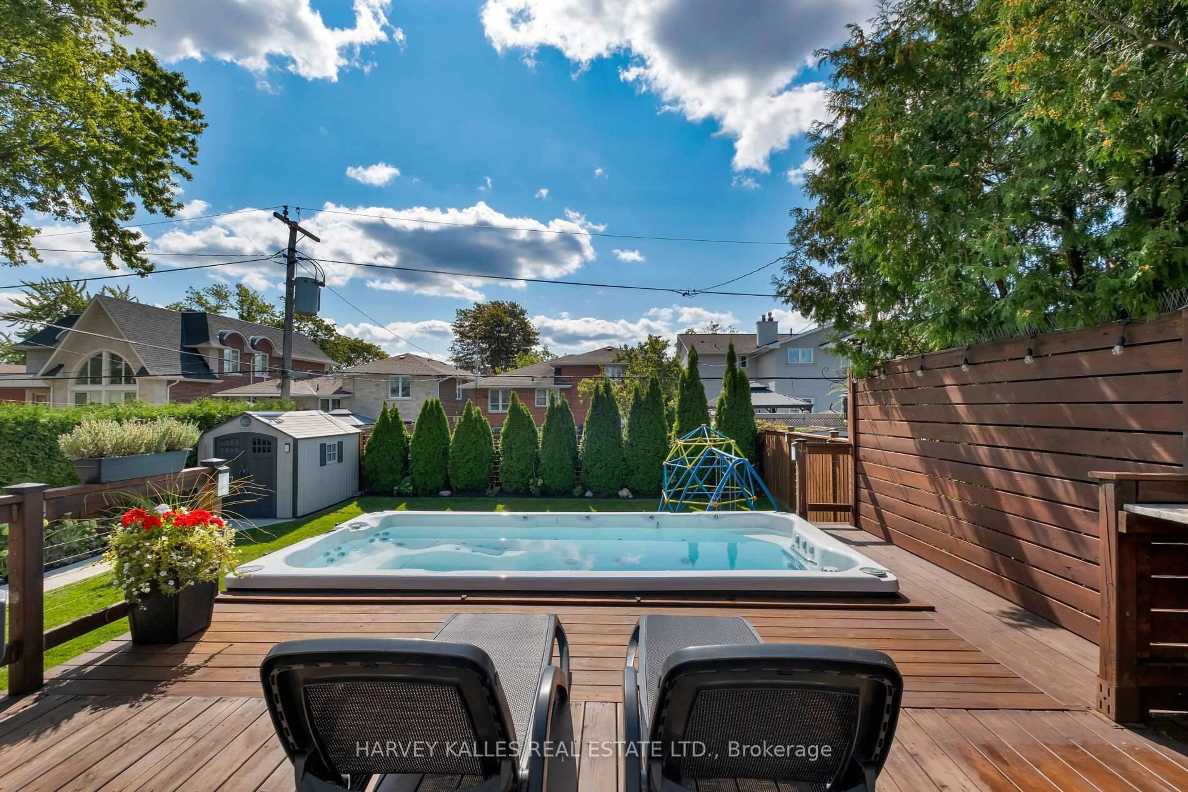 Patio, water/lake/river/ocean view for 81 Summitcrest Dr, Toronto Ontario M9P 1H7