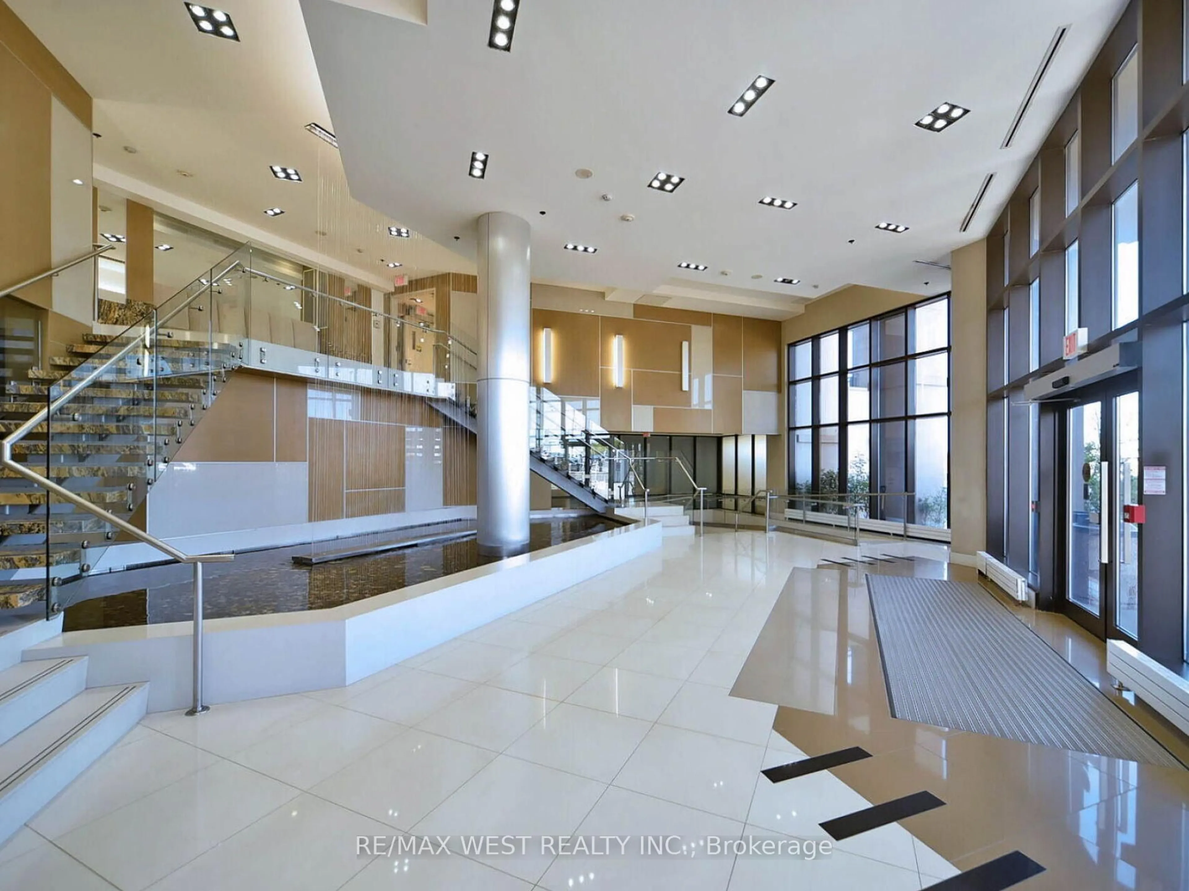 Indoor foyer for 1060 Sheppard Ave #410, Toronto Ontario M3J 0G7