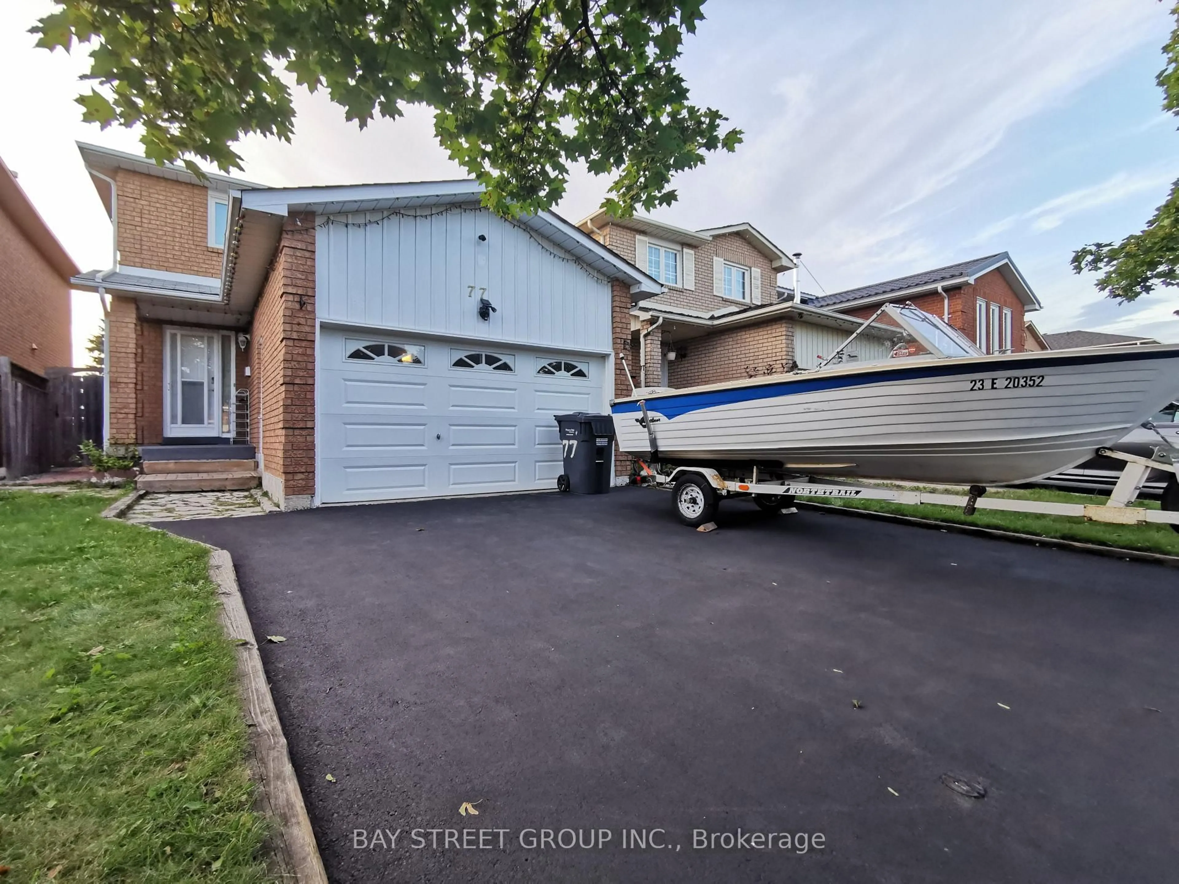 A pic from outside/outdoor area/front of a property/back of a property/a pic from drone, street for 77 Toba Cres, Brampton Ontario L6Z 4R8