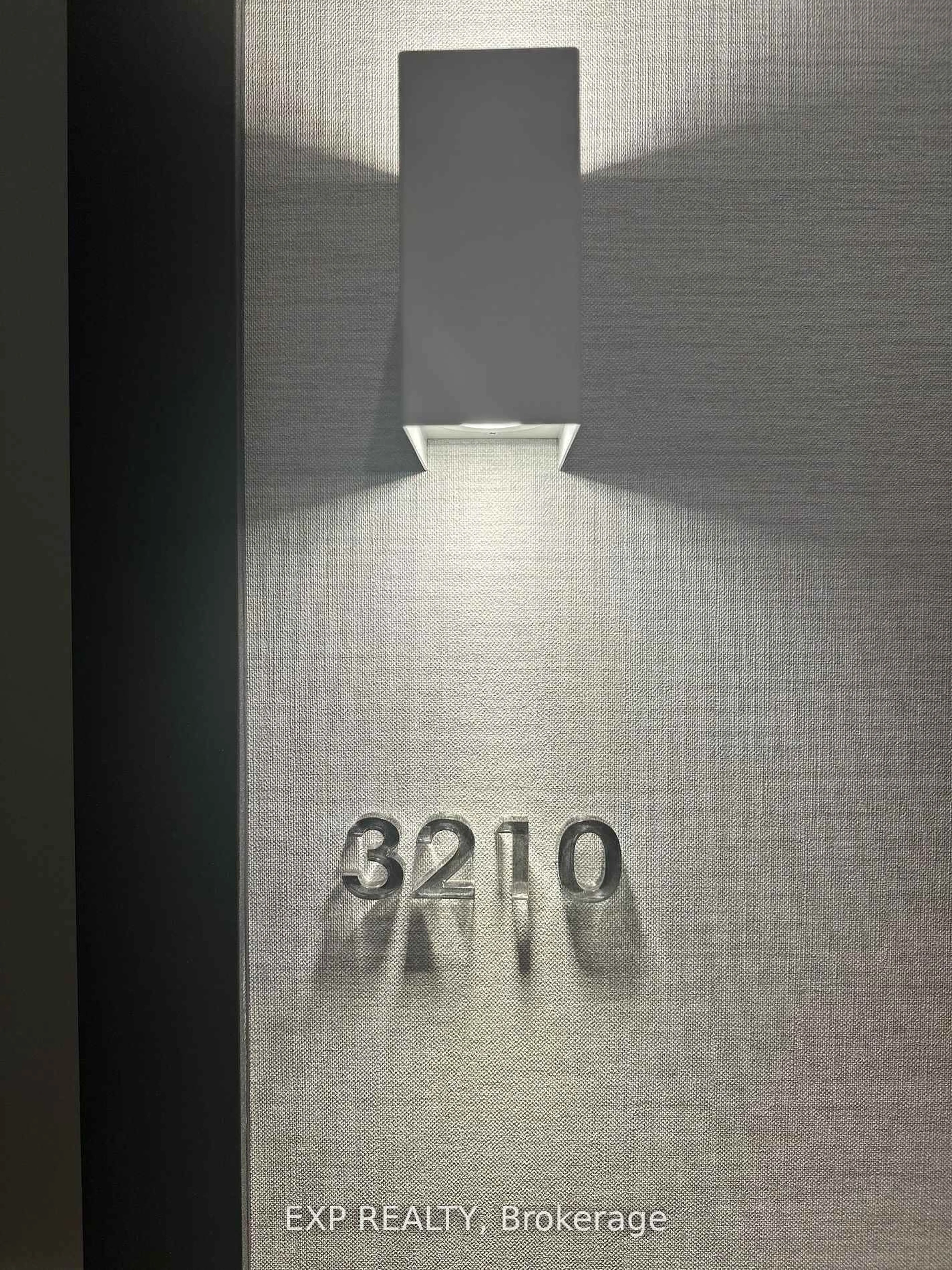 Indoor entryway for 30 Gibbs Rd #3210, Toronto Ontario M9B 0E4