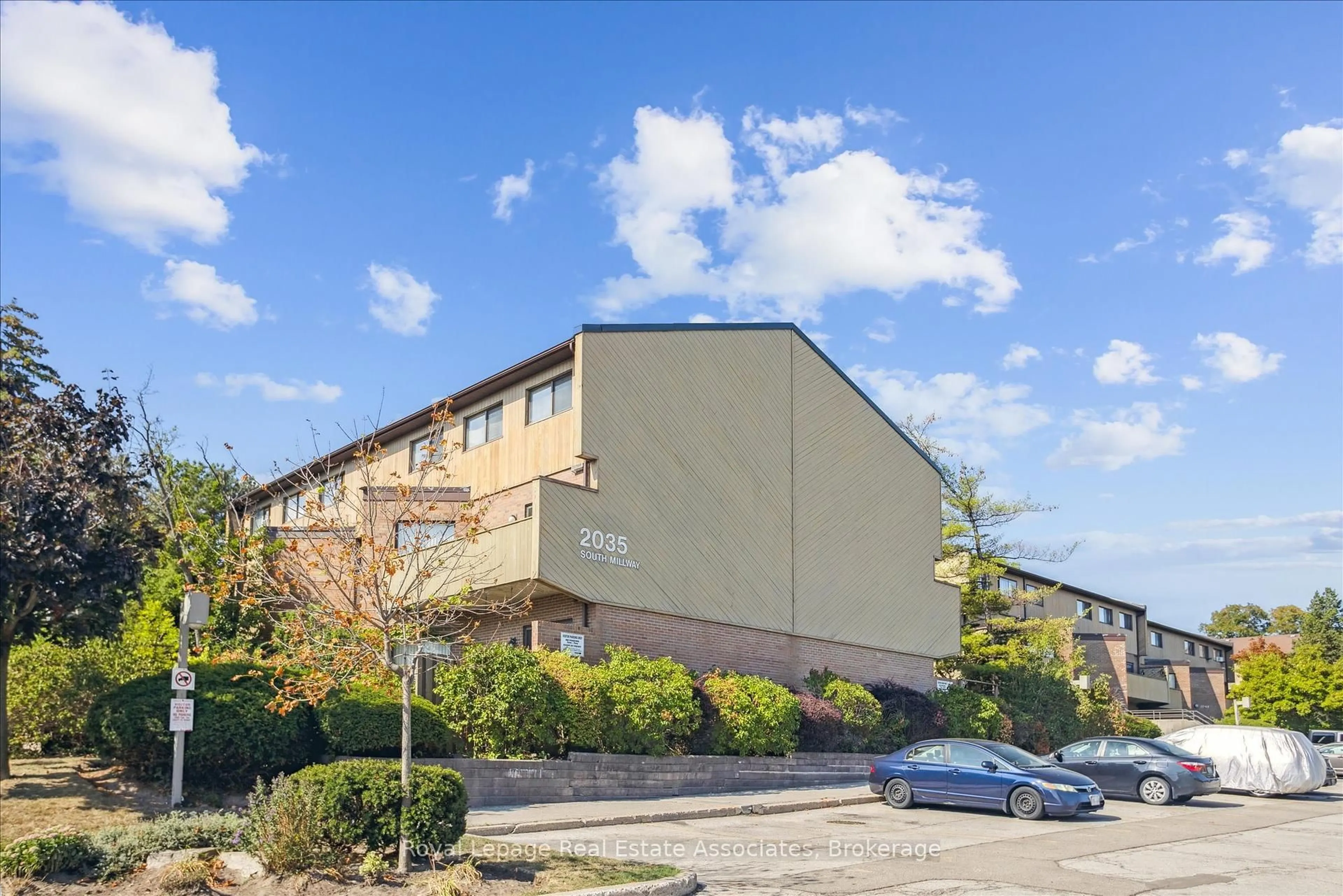 Patio, unknown for 2035 South Millway #53, Mississauga Ontario L5L 1R7