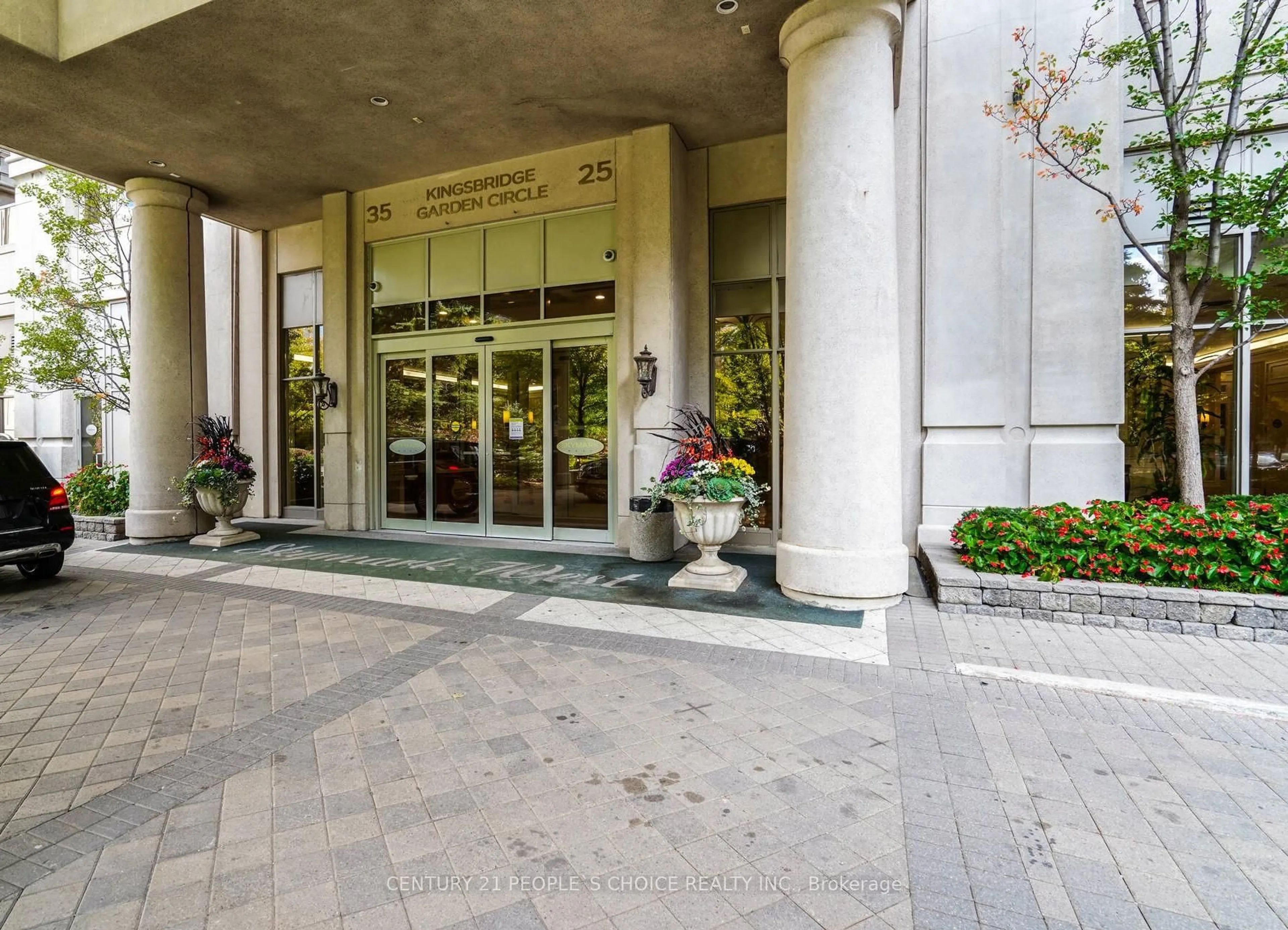 Lobby for 25 Kingsbridge Garden Circ #PH08, Mississauga Ontario L5R 4B1