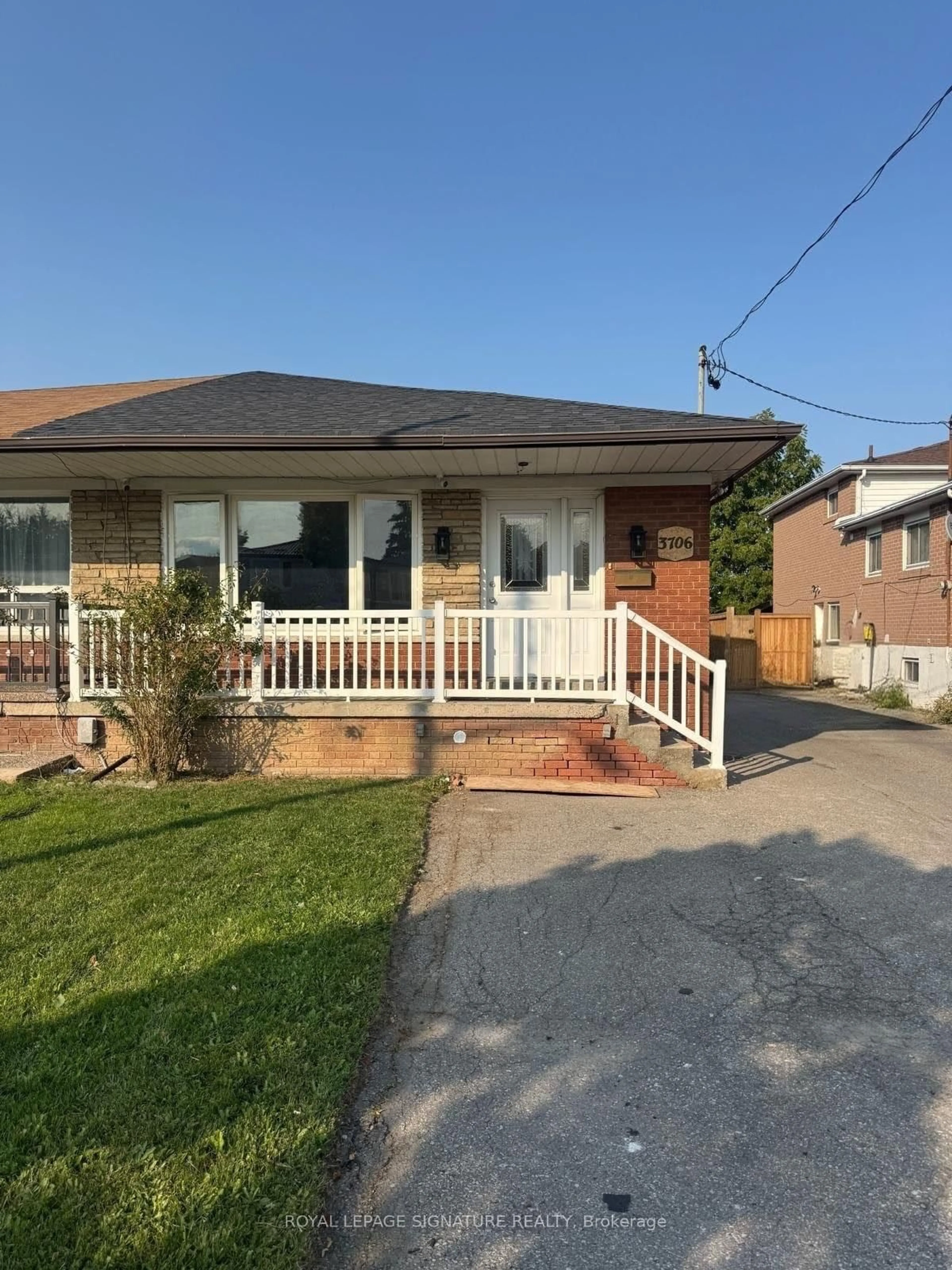 Unknown for 3706 Woodruff Cres, Mississauga Ontario L4T 1T9