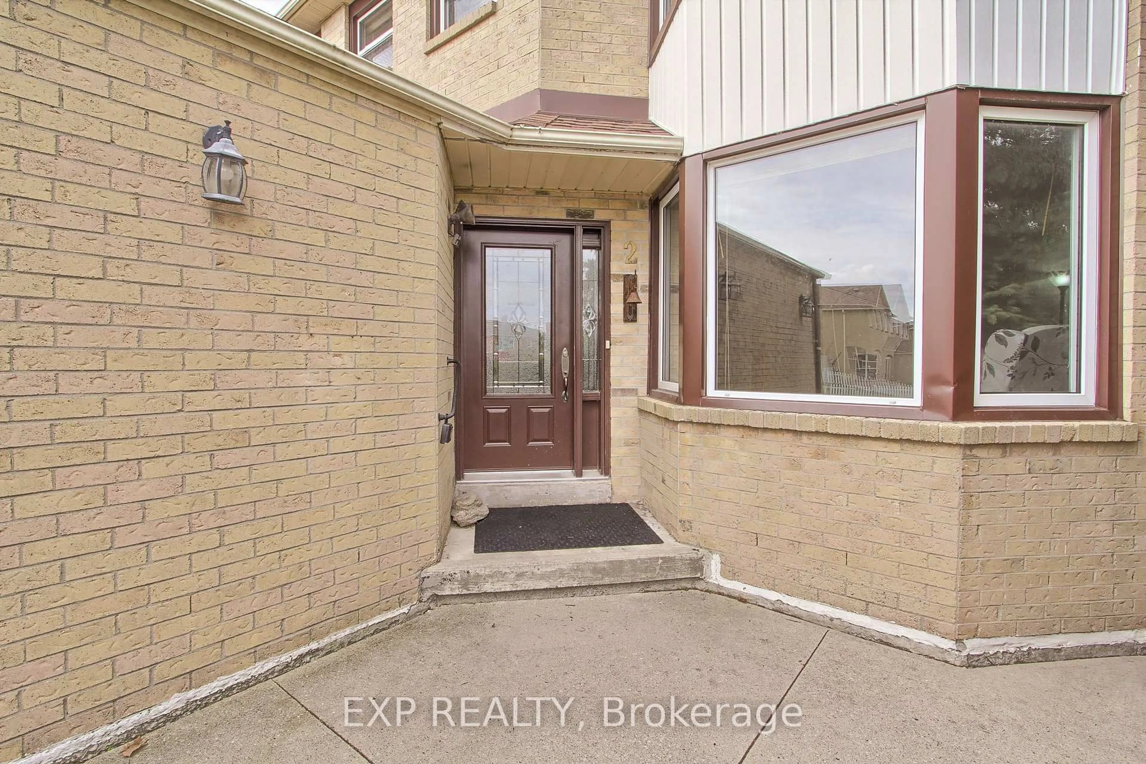 Indoor entryway for 2 Nuttall St, Brampton Ontario L6S 4X3