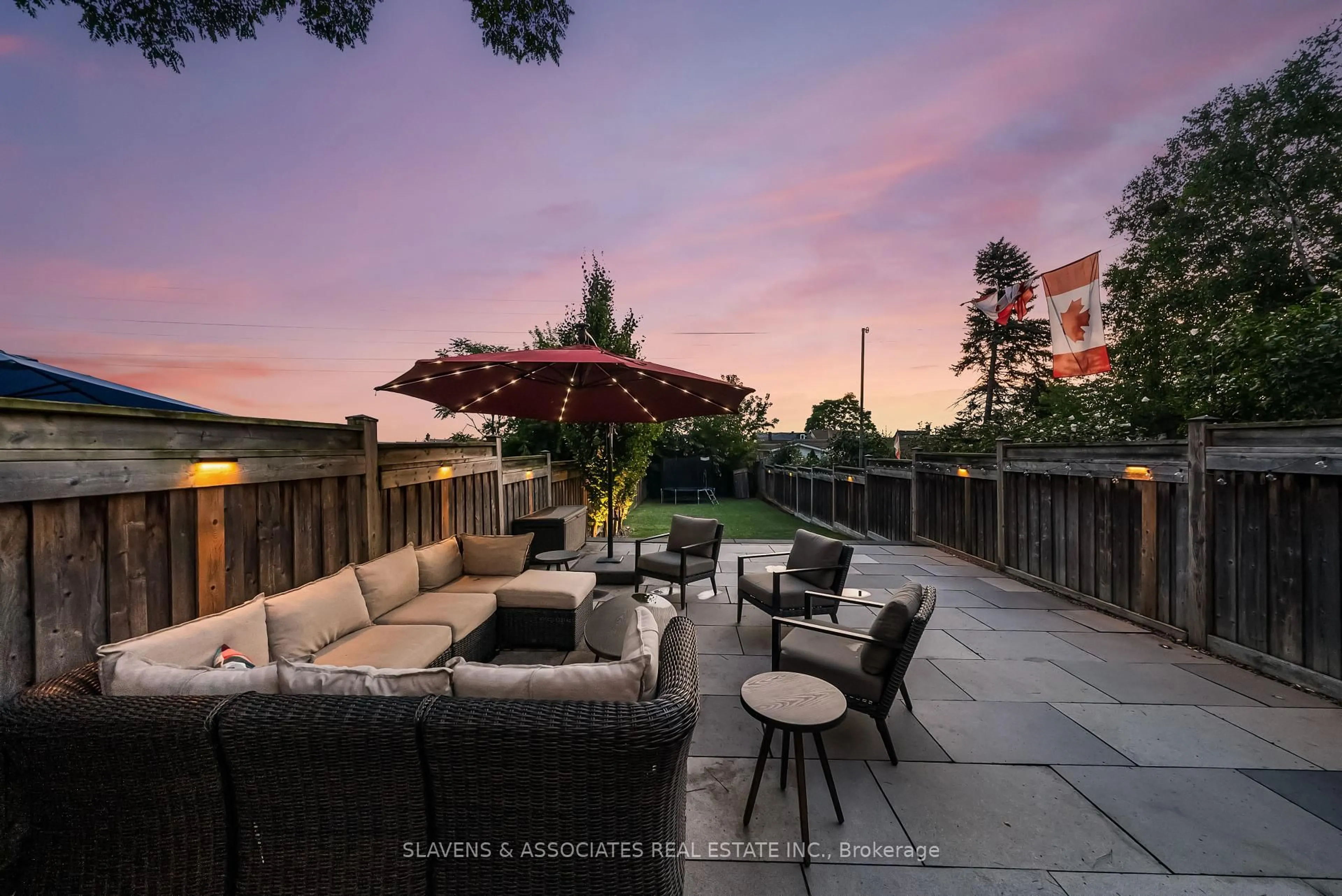Patio, street for 102 Gilbert Ave, Toronto Ontario M6E 4W1